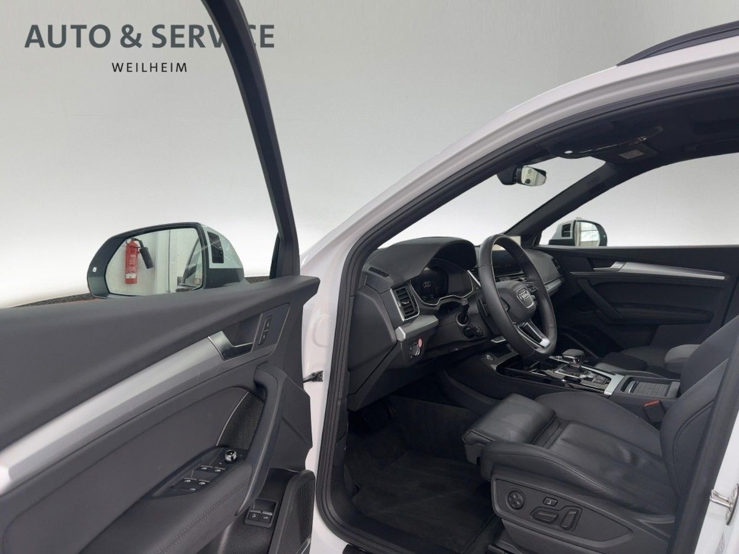 Bild über Audi Q5 Sportback TFSI e S line business 55 TFSI e quattro S tronic - für weitere Informationen kontaktieren Sie den Audi Partner