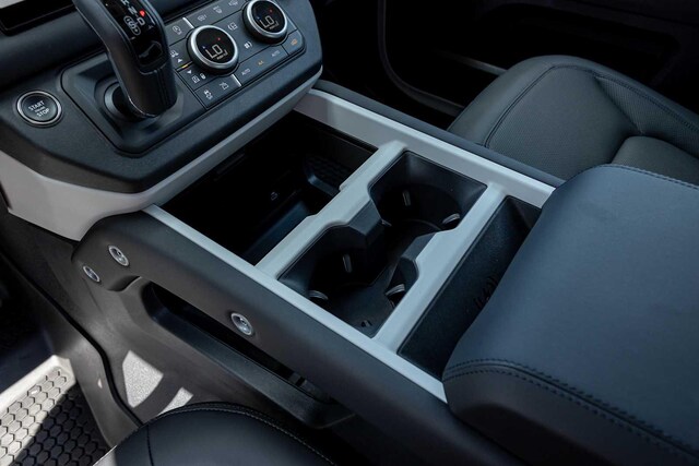 2025 Land Rover Defender S - Photo 22