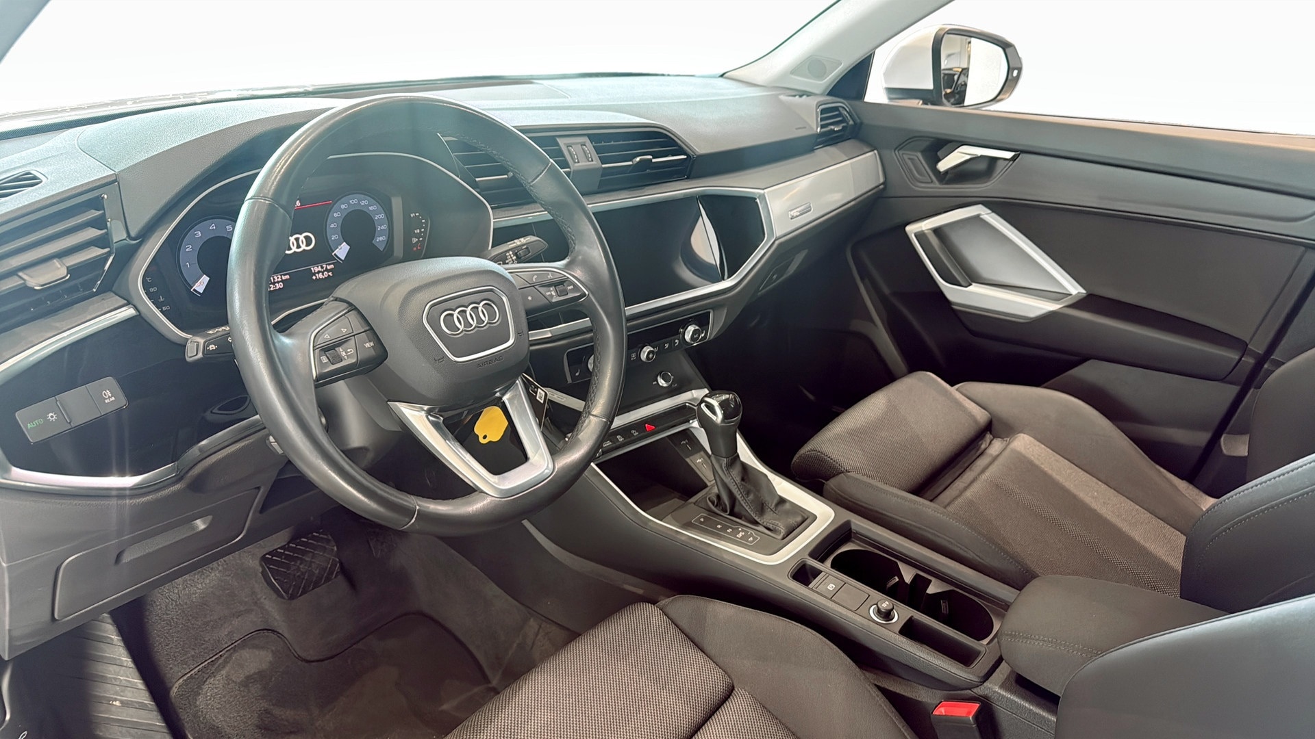 Bild som visar Audi Q3 Q3 35 TFSI Proline advanced 150 hk S tronic - för mer information kontakta din Audi Partner