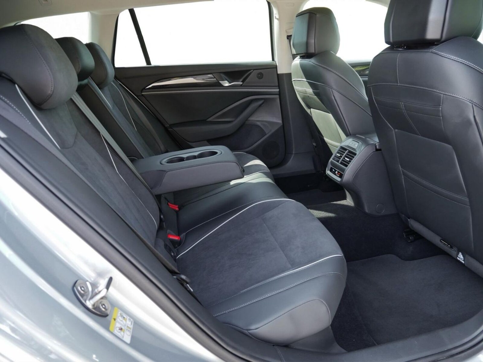 Volkswagen Passat – Bild 16