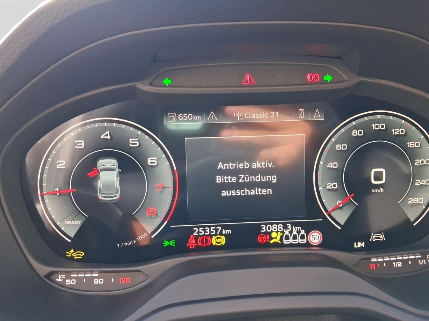 Bild über Audi Q2 S line 30 TFSI Schaltgetriebe - für weitere Informationen kontaktieren Sie den Audi Partner