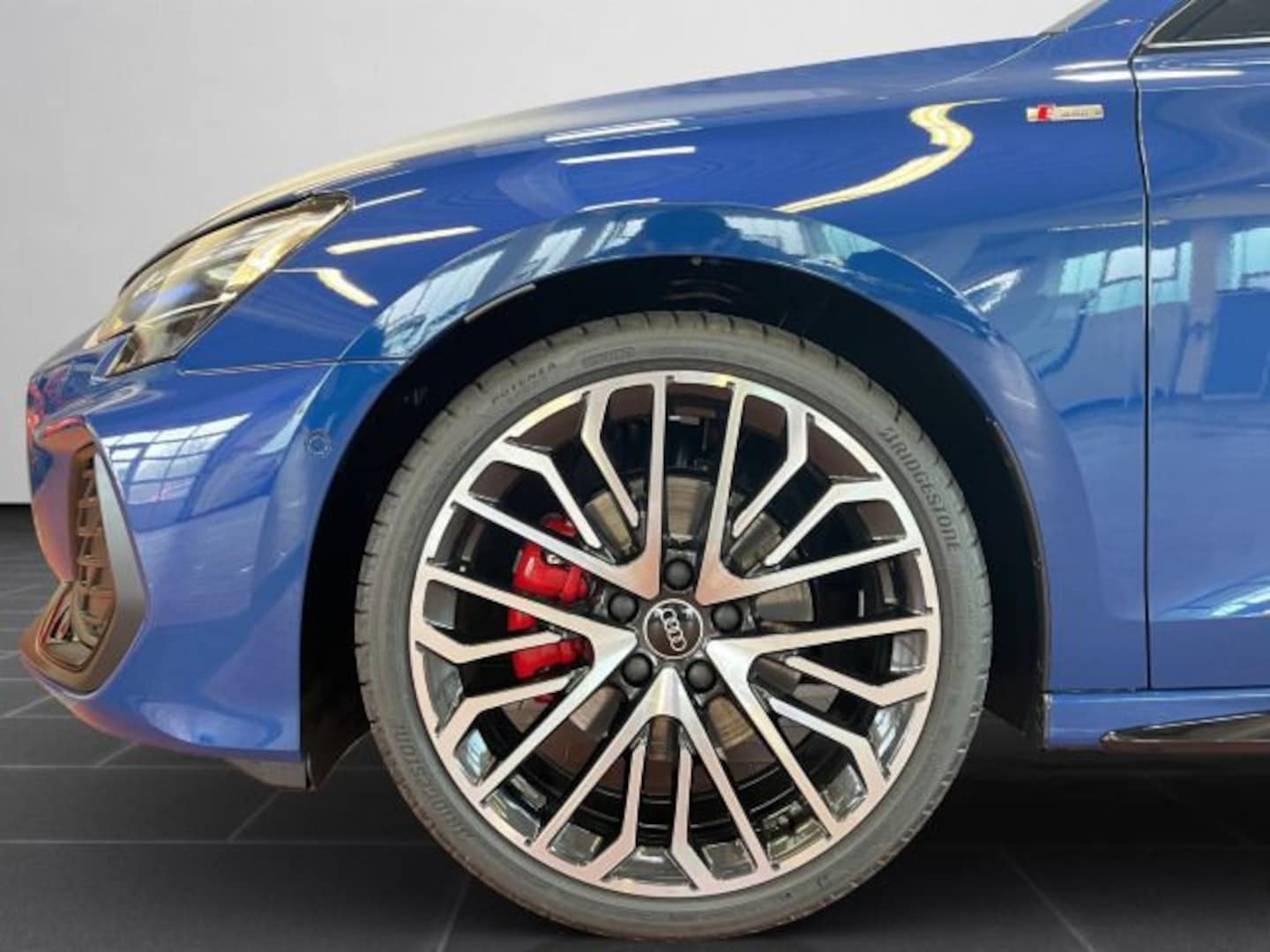 Bild über Audi A3 Sportback S line 35 TFSI S tronic - für weitere Informationen kontaktieren Sie den Audi Partner