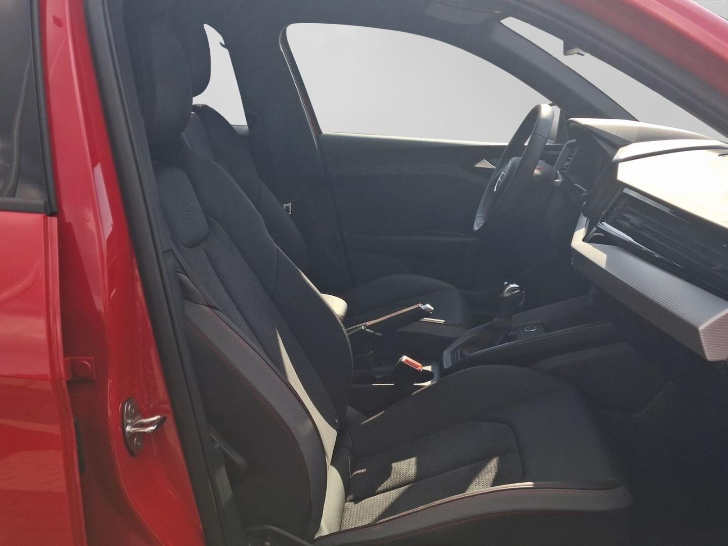 Bild über Audi A1 Sportback advanced 30 TFSI S tronic - für weitere Informationen kontaktieren Sie den Audi Partner