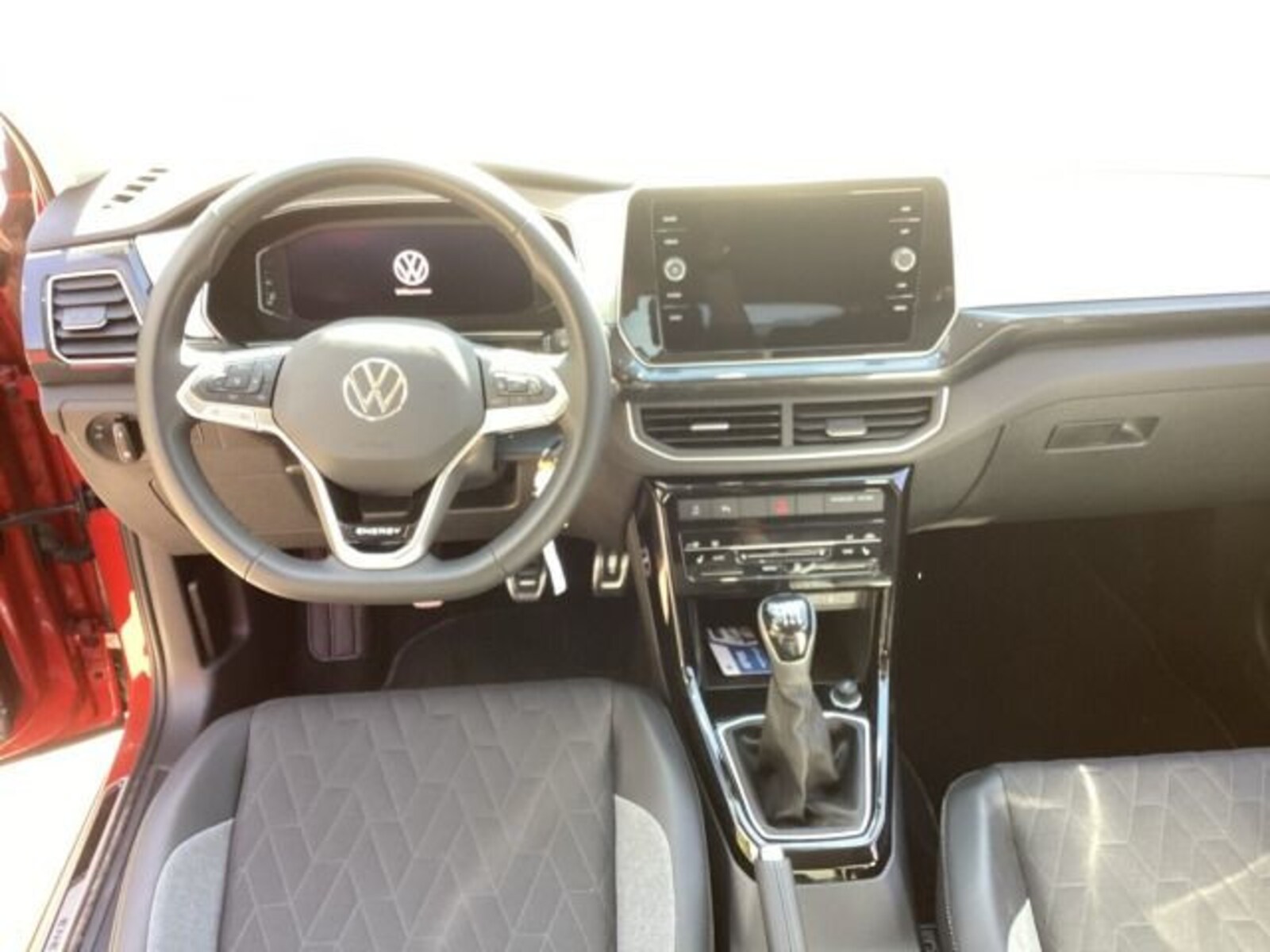 Volkswagen T-Cross – Bild 11