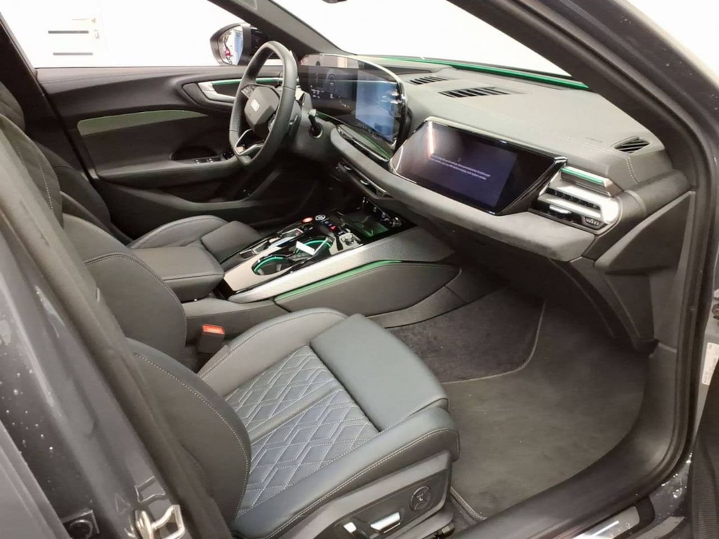Bild über Audi A5 Avant e-hybrid edition one e-hybrid quattro 270 kW S tronic - für weitere Informationen kontaktieren Sie den Audi Partner