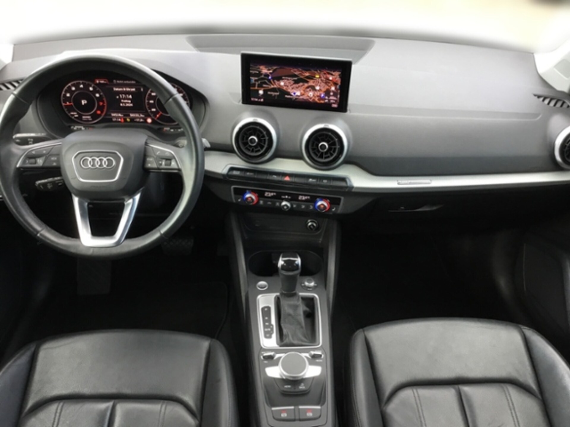Audi Q2 S line