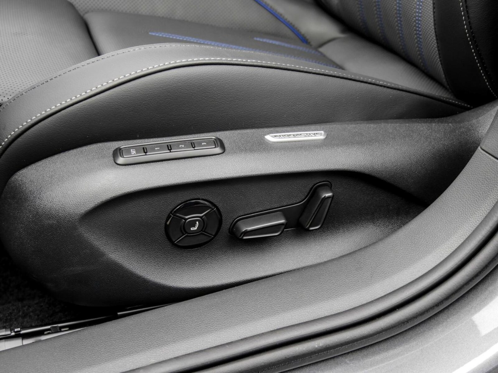 Volkswagen Passat – Bild 14
