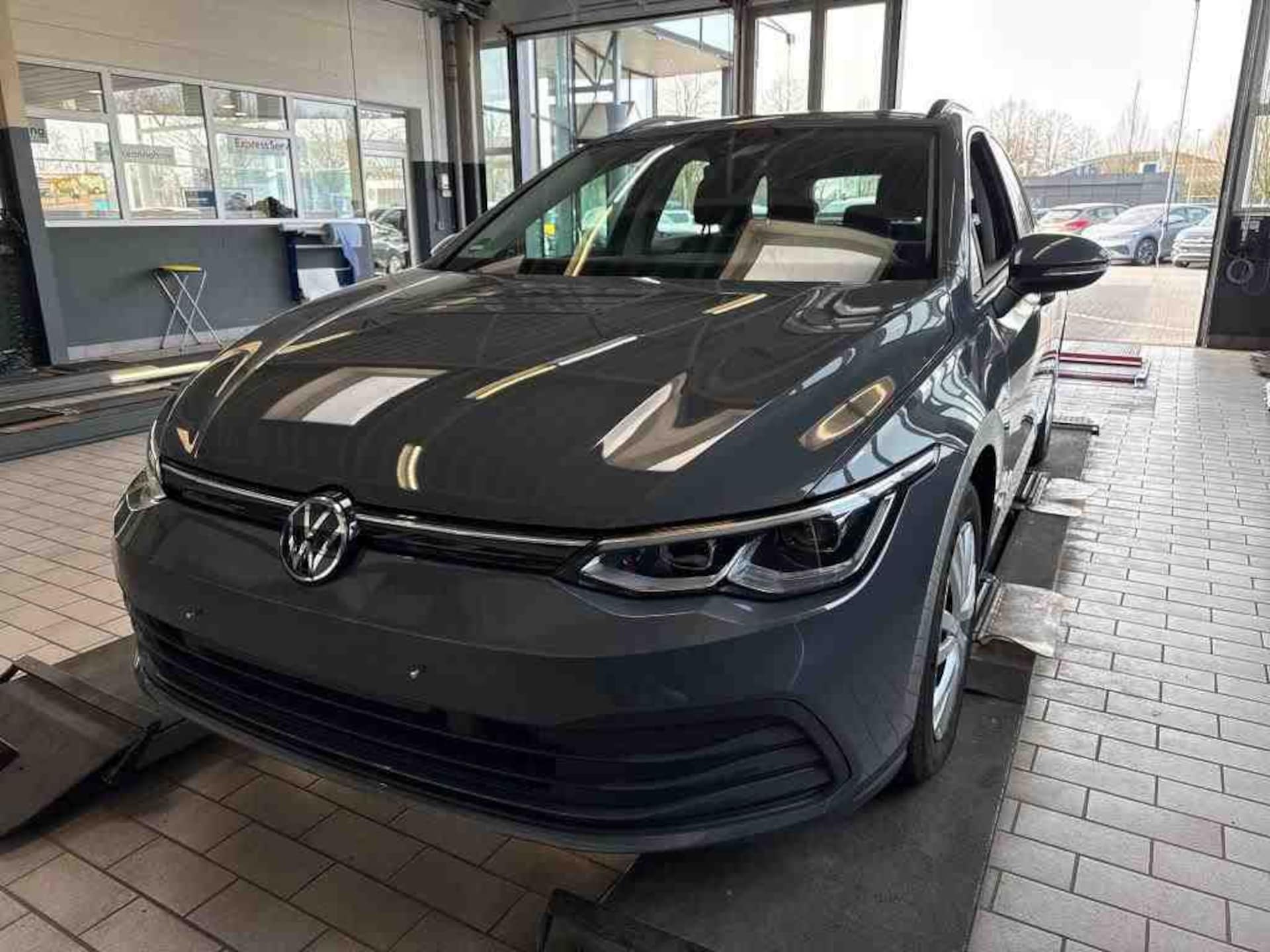 Volkswagen Golf Variant Life