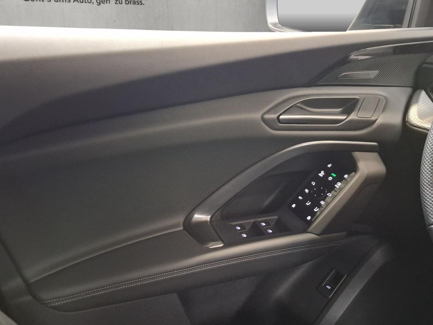 Bild über Audi Q5 SUV TDI quattro 150 kW S tronic - für weitere Informationen kontaktieren Sie den Audi Partner