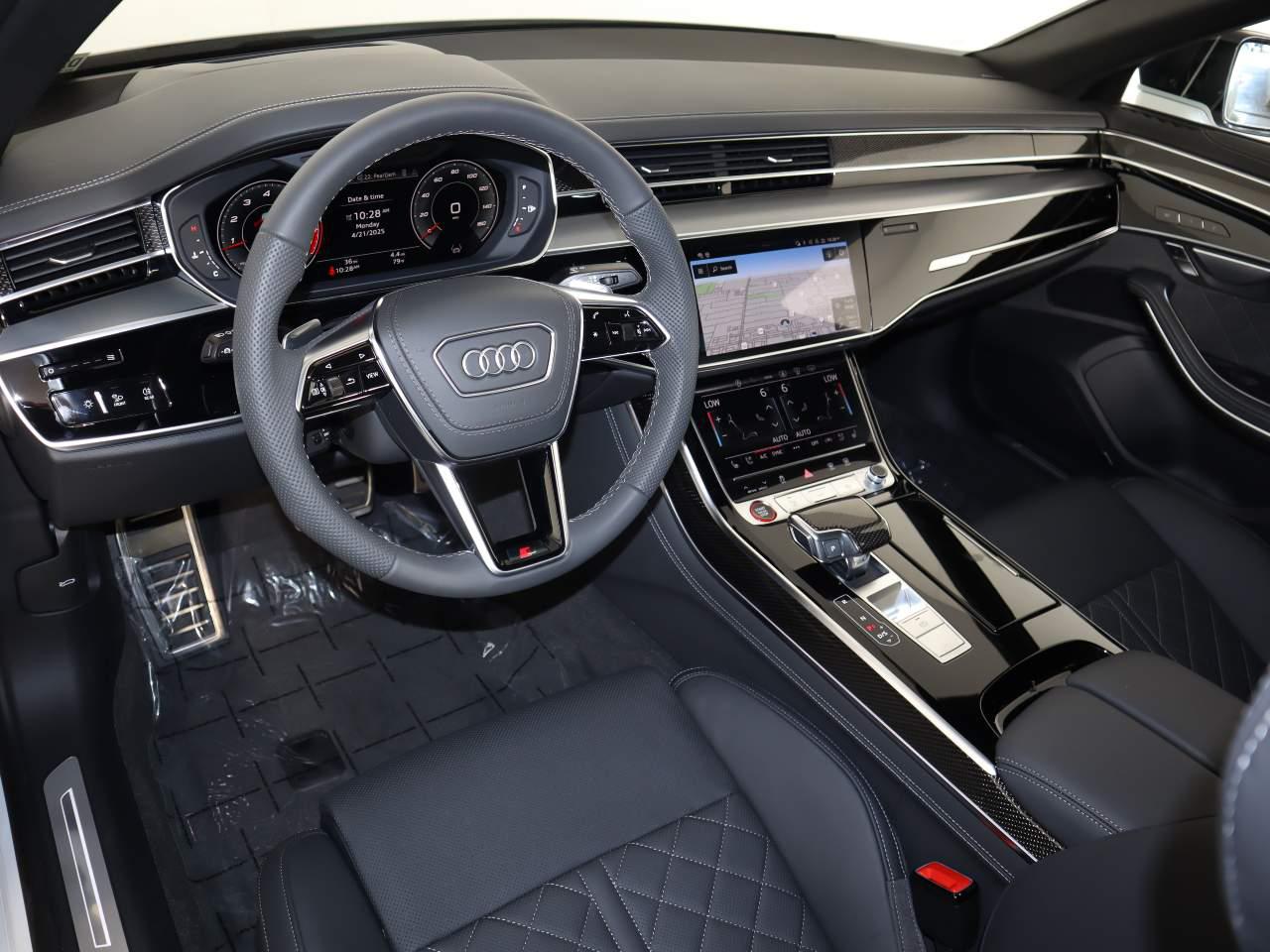 2025 Audi S8 Base - Photo 9