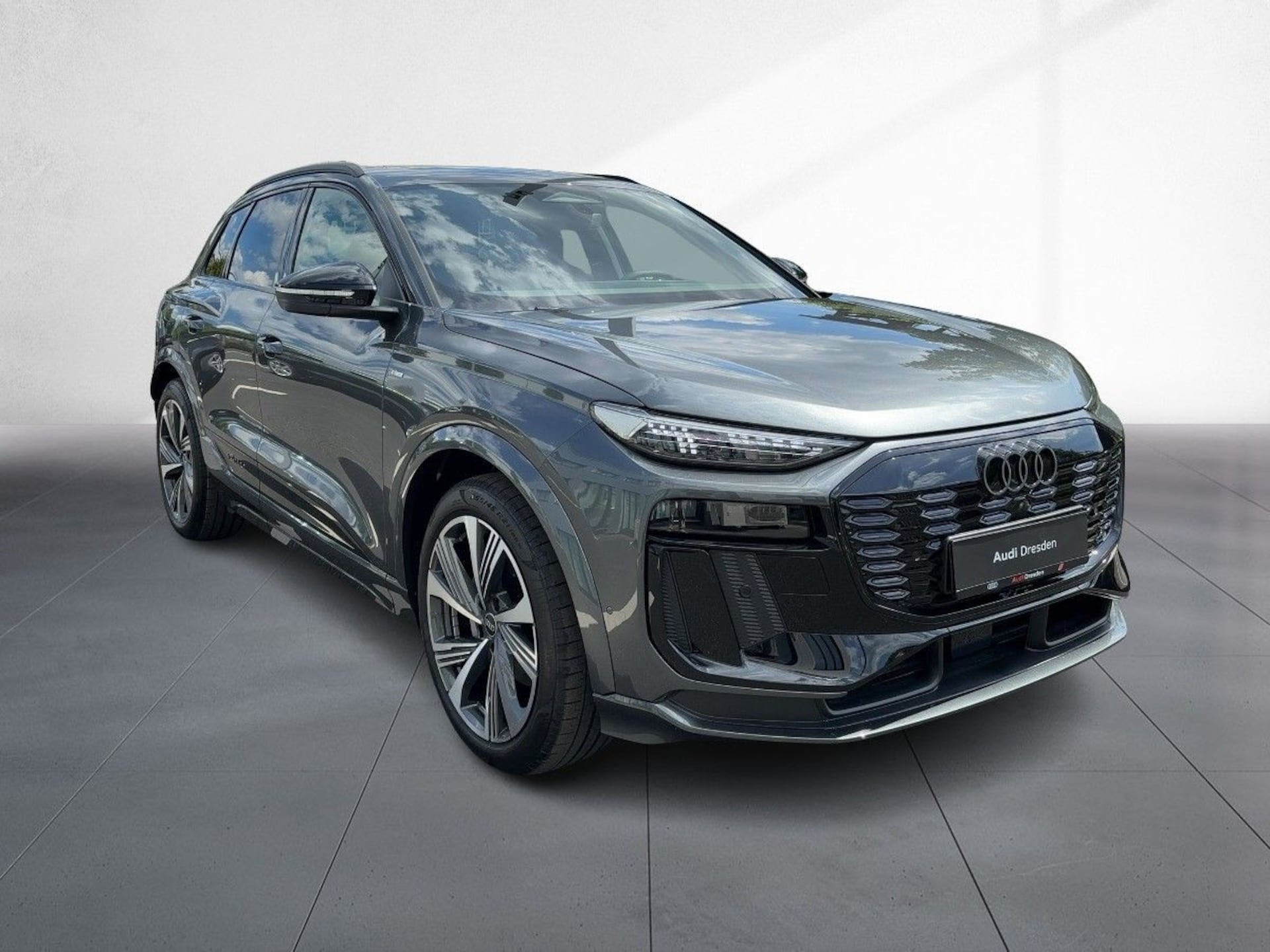 Audi Q6 SUV e-tron