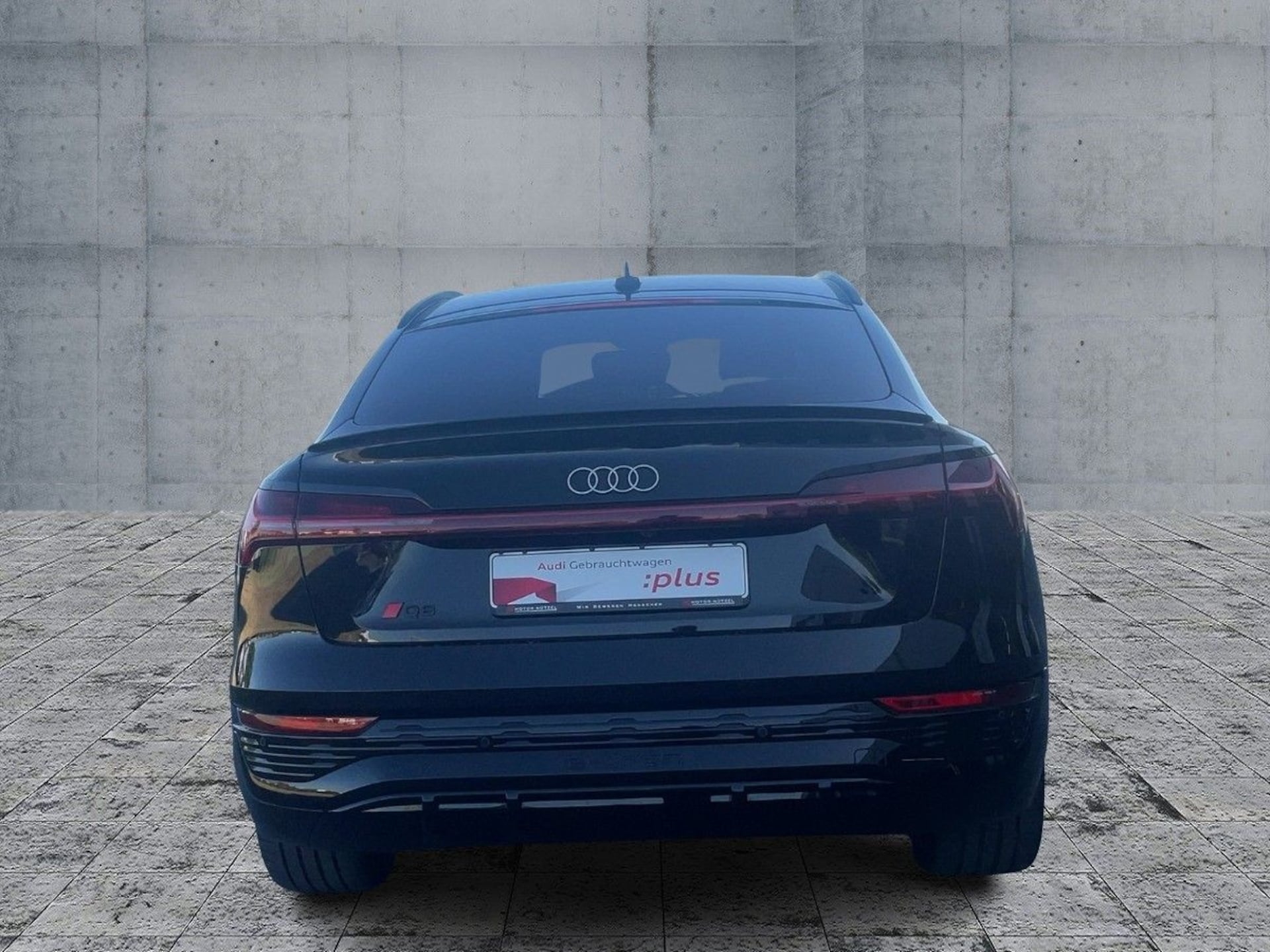 Audi Q8 Sportback e-tron S line
