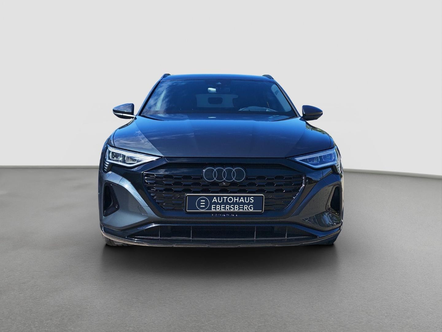 Bild über Audi Q8 Sportback e-tron advanced 50 e-tron quattro - für weitere Informationen kontaktieren Sie den Audi Partner