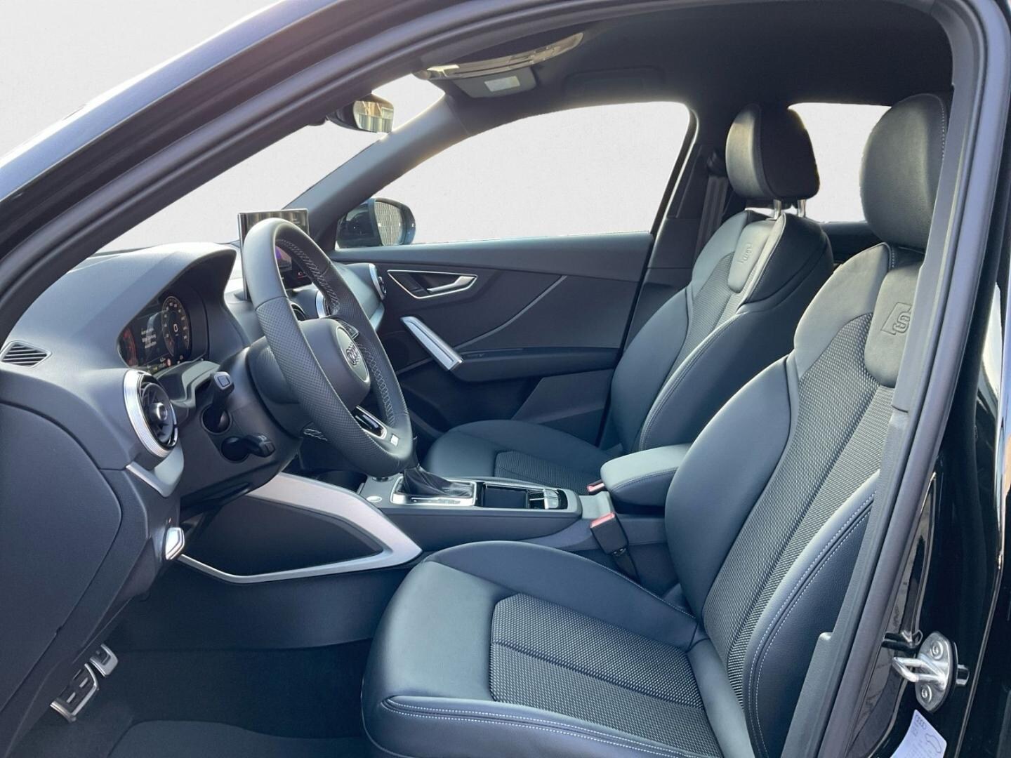 Bild über Audi Q2 S line 35 TFSI S tronic - für weitere Informationen kontaktieren Sie den Audi Partner