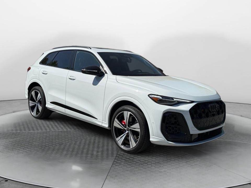 2026 Audi SQ5 Premium Plus quattro's photo