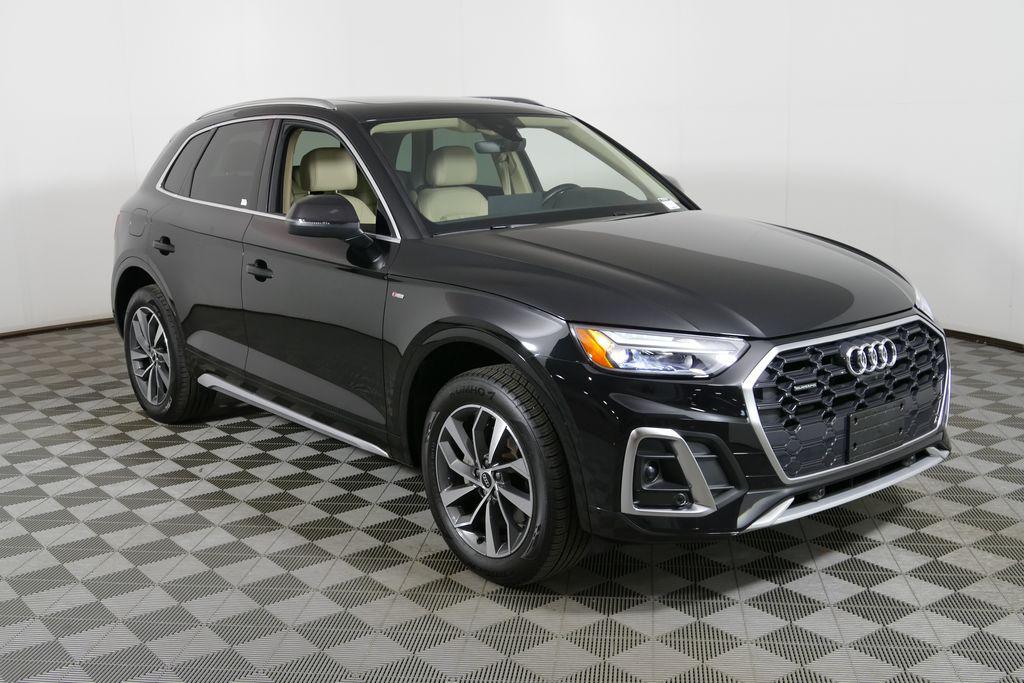 2023 Audi Q5 45 Premium Plus's photo