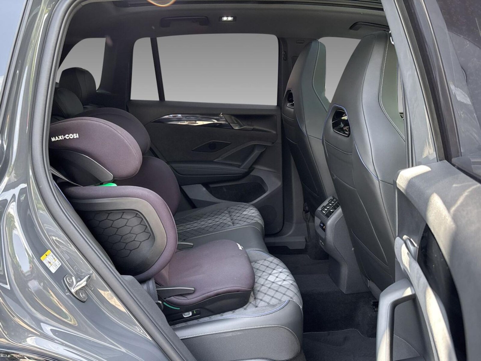 Volkswagen Tiguan – Bild 12