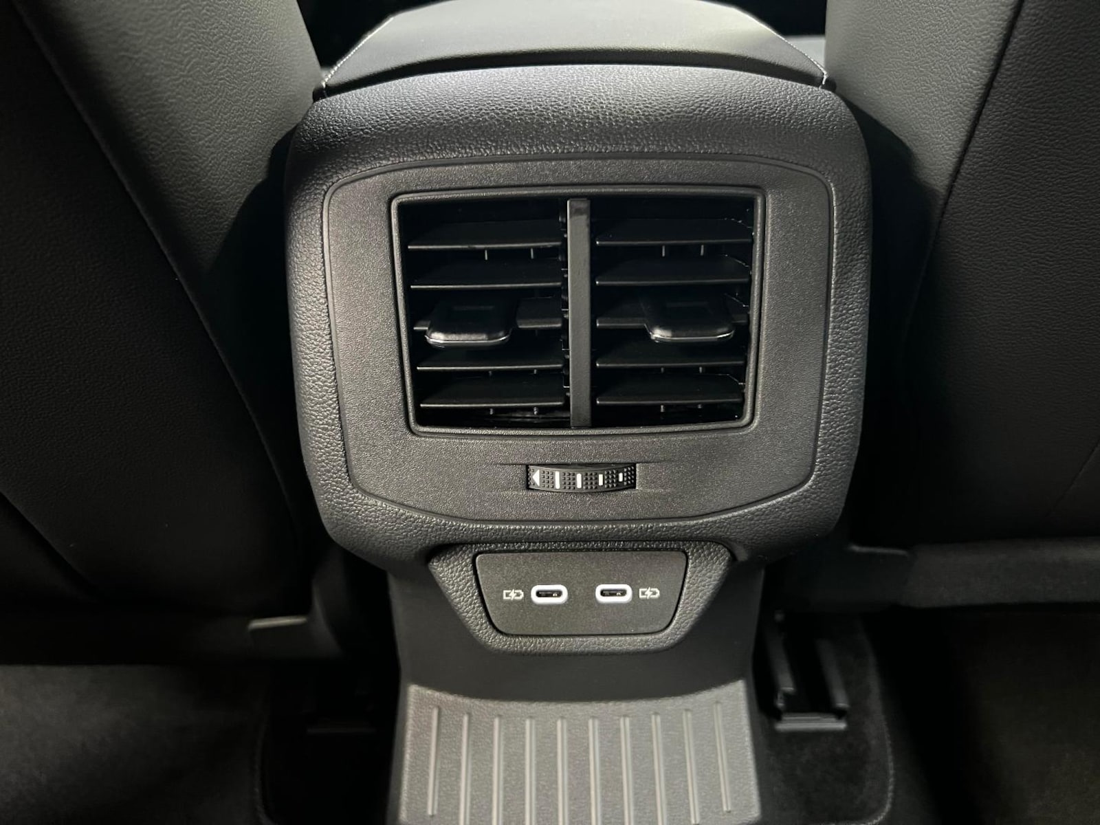 Volkswagen T-Roc – Bild 13