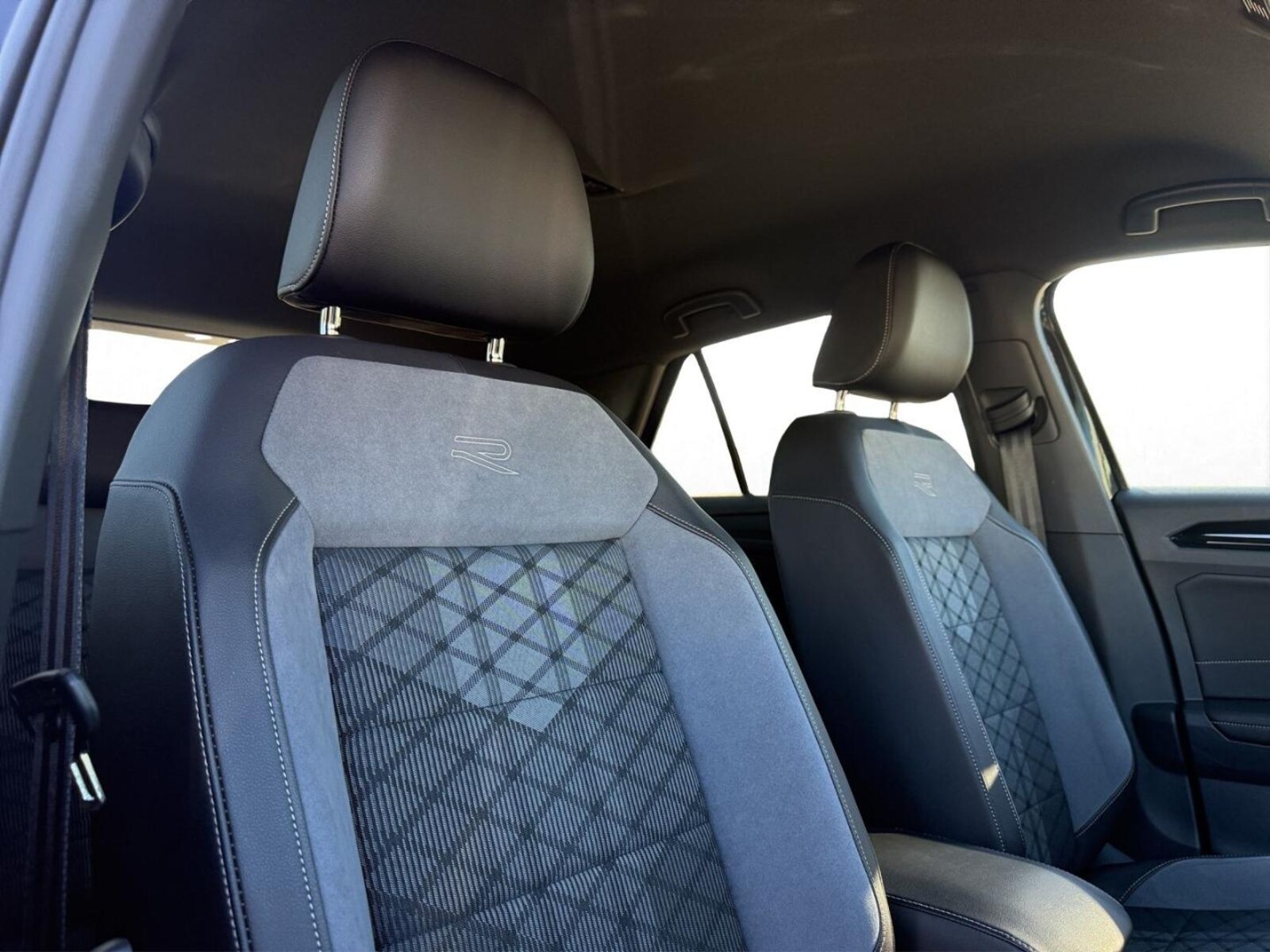 Volkswagen T-Roc – Bild 10