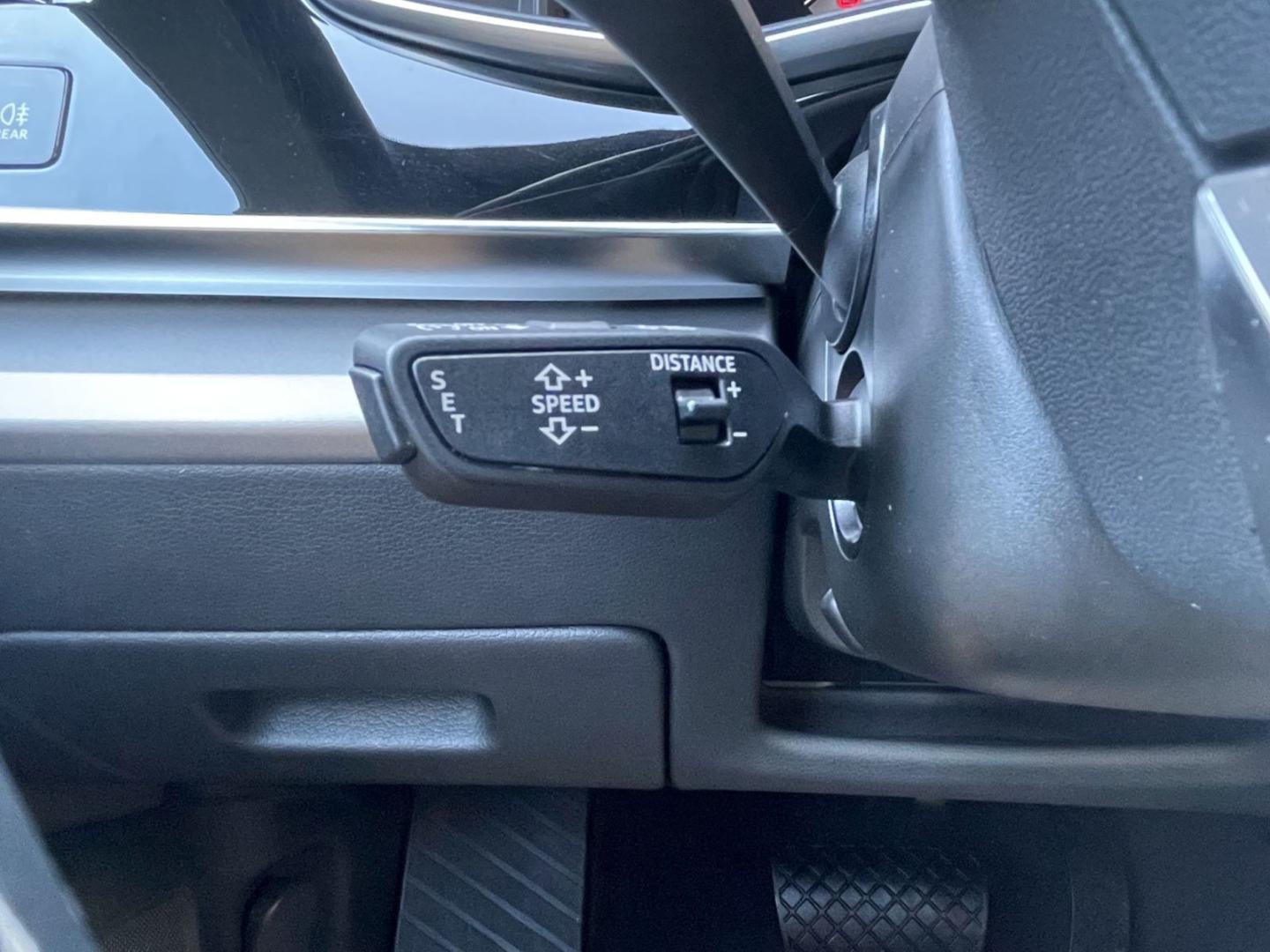 Image about Audi Q8 SUV TFSI e 55 TFSI e quattro tiptronic