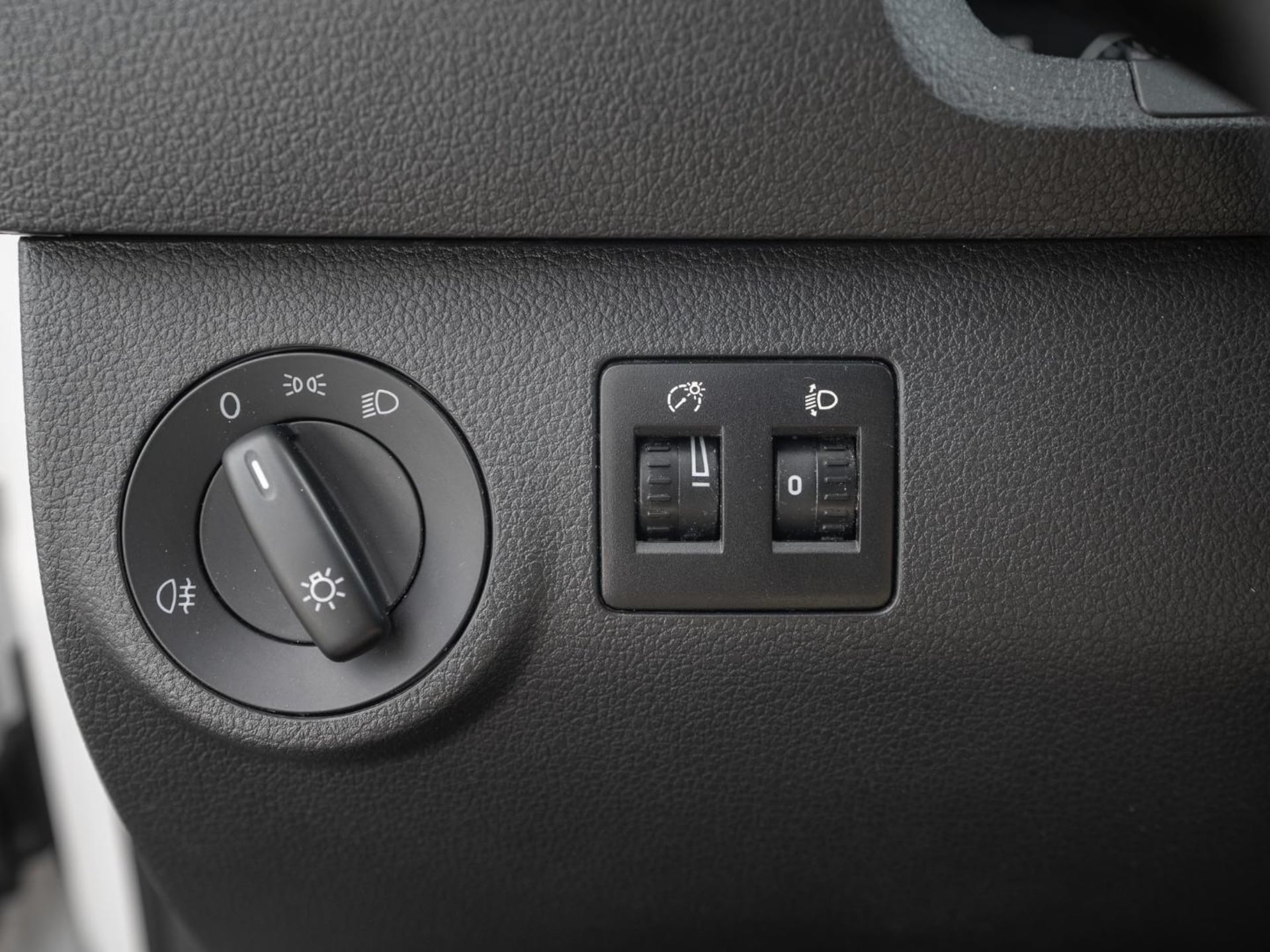 Volkswagen Caddy Maxi Kasten Basis-Modell