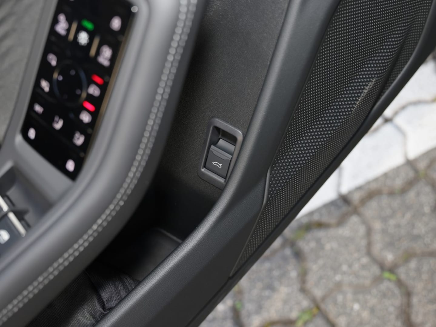 Bild über Audi A6 Avant TDI quattro 150 kW S tronic - für weitere Informationen kontaktieren Sie den Audi Partner