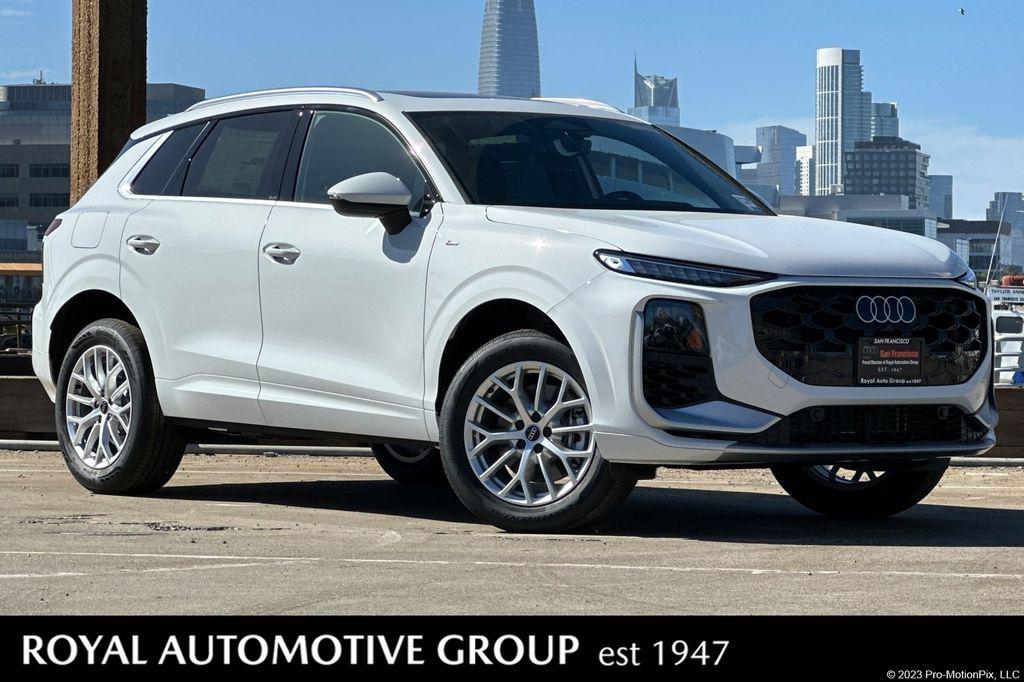 2026 Audi Q3 S line quattro's photo