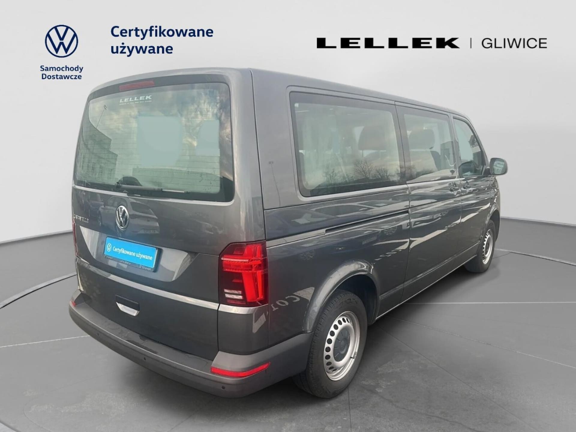 Volkswagen Caravelle 6.1 długi roztaw osi S
