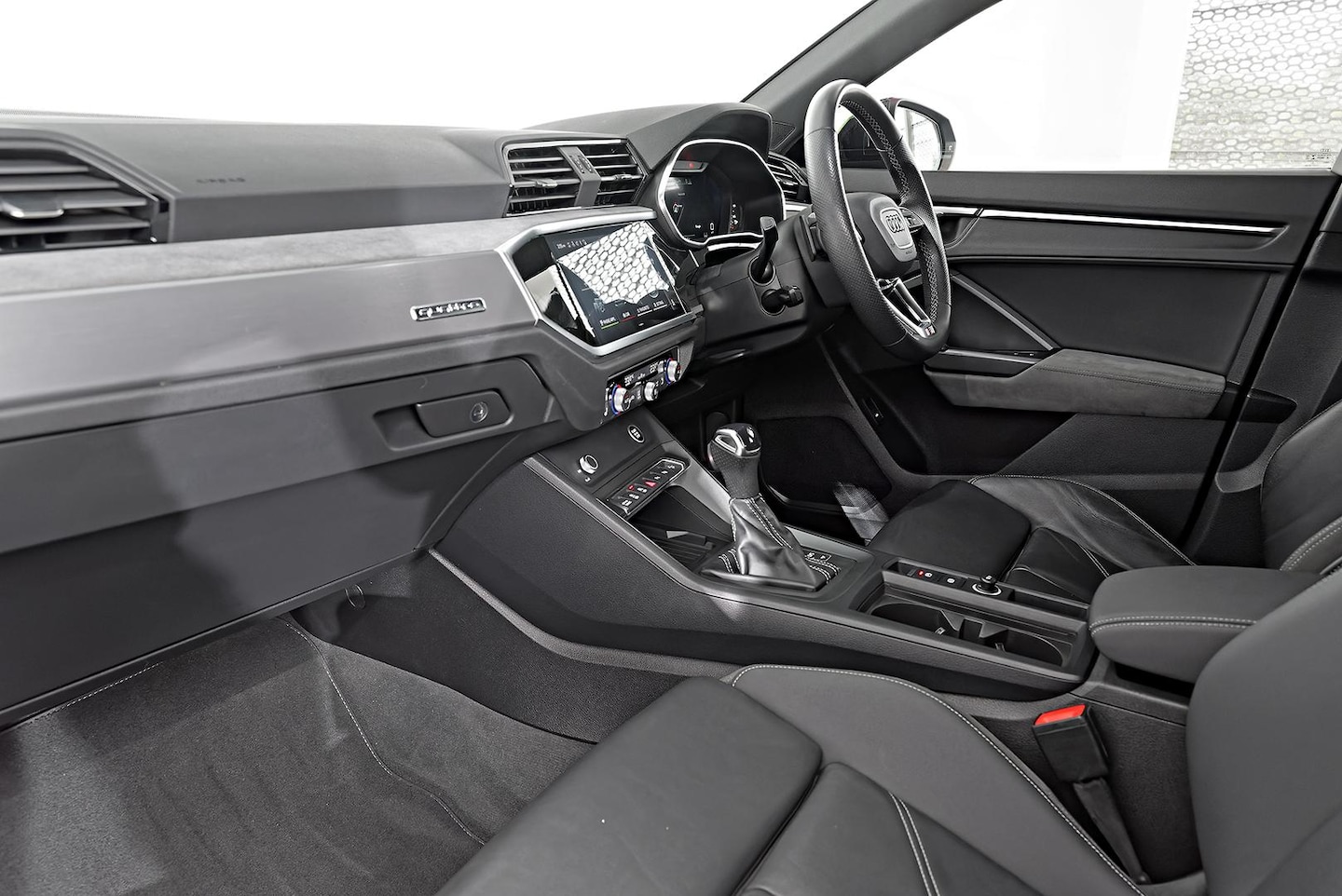 Image about Audi Q3 Sportback 40 TFSI quattro S tronic