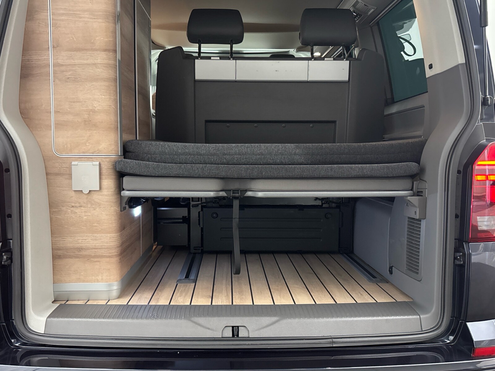 Volkswagen T6.1 California – Bild 13