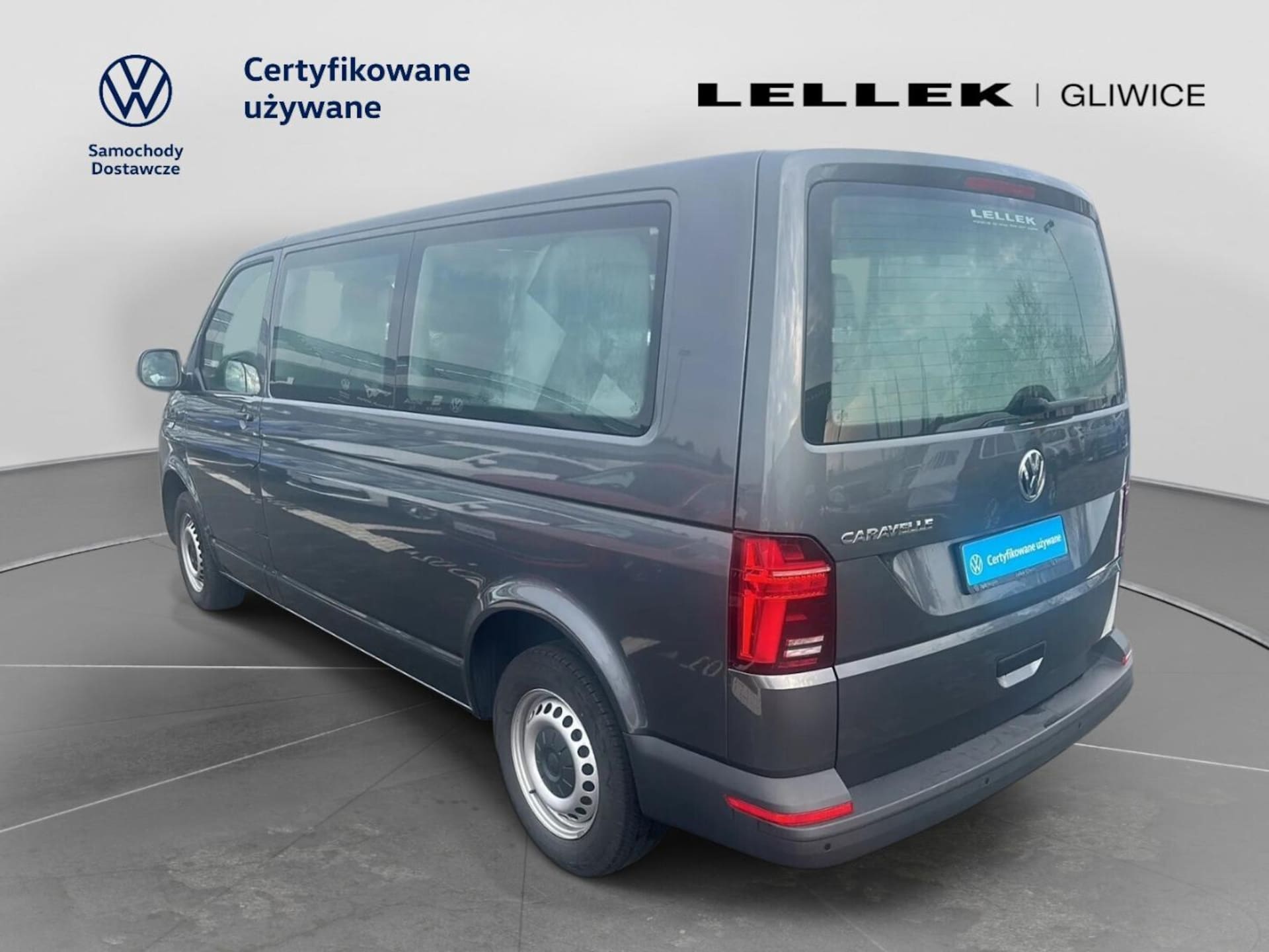 Volkswagen Caravelle 6.1 długi roztaw osi S