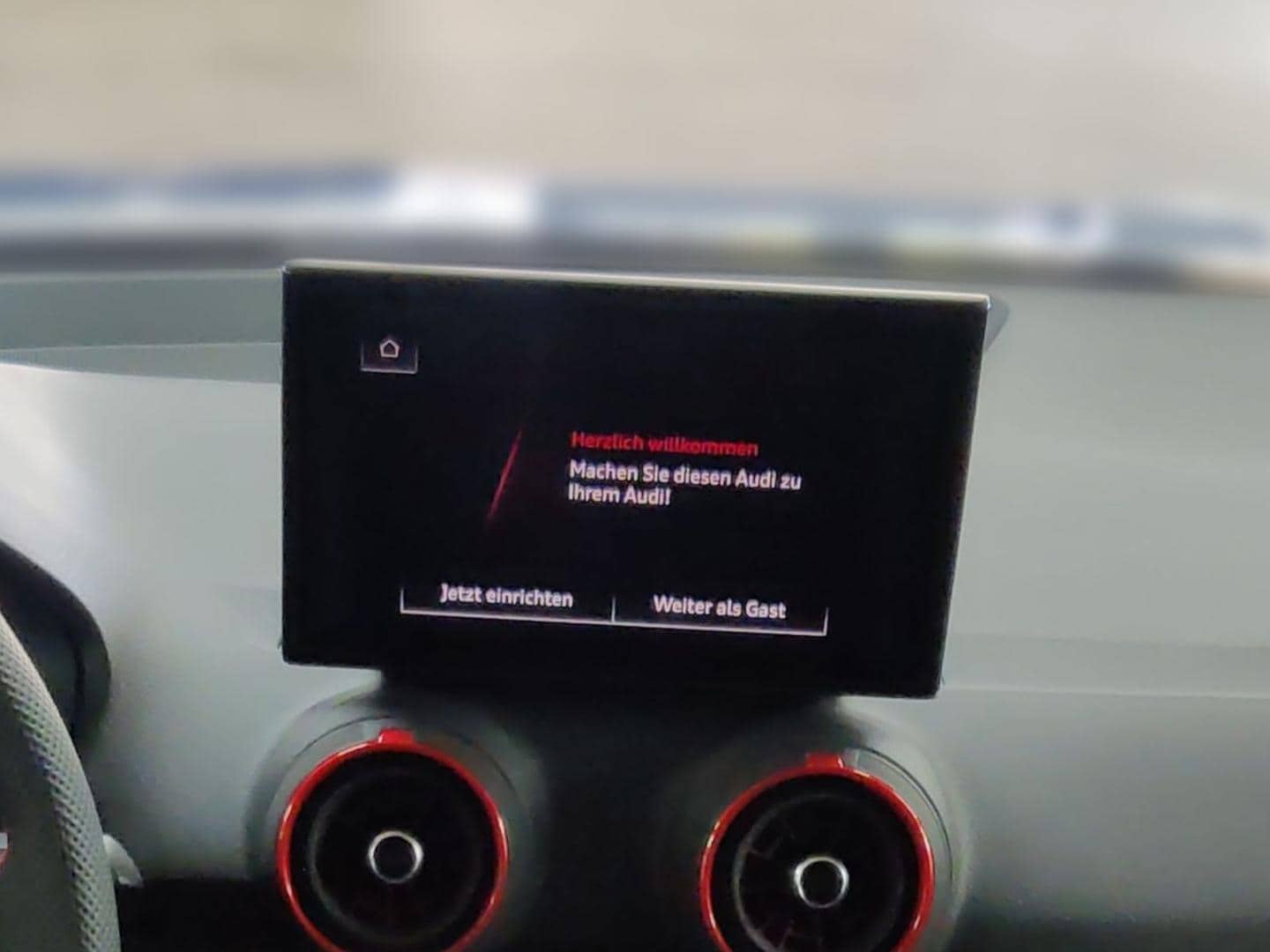 Bild über Audi Q2 S line 35 TFSI S tronic - für weitere Informationen kontaktieren Sie den Audi Partner