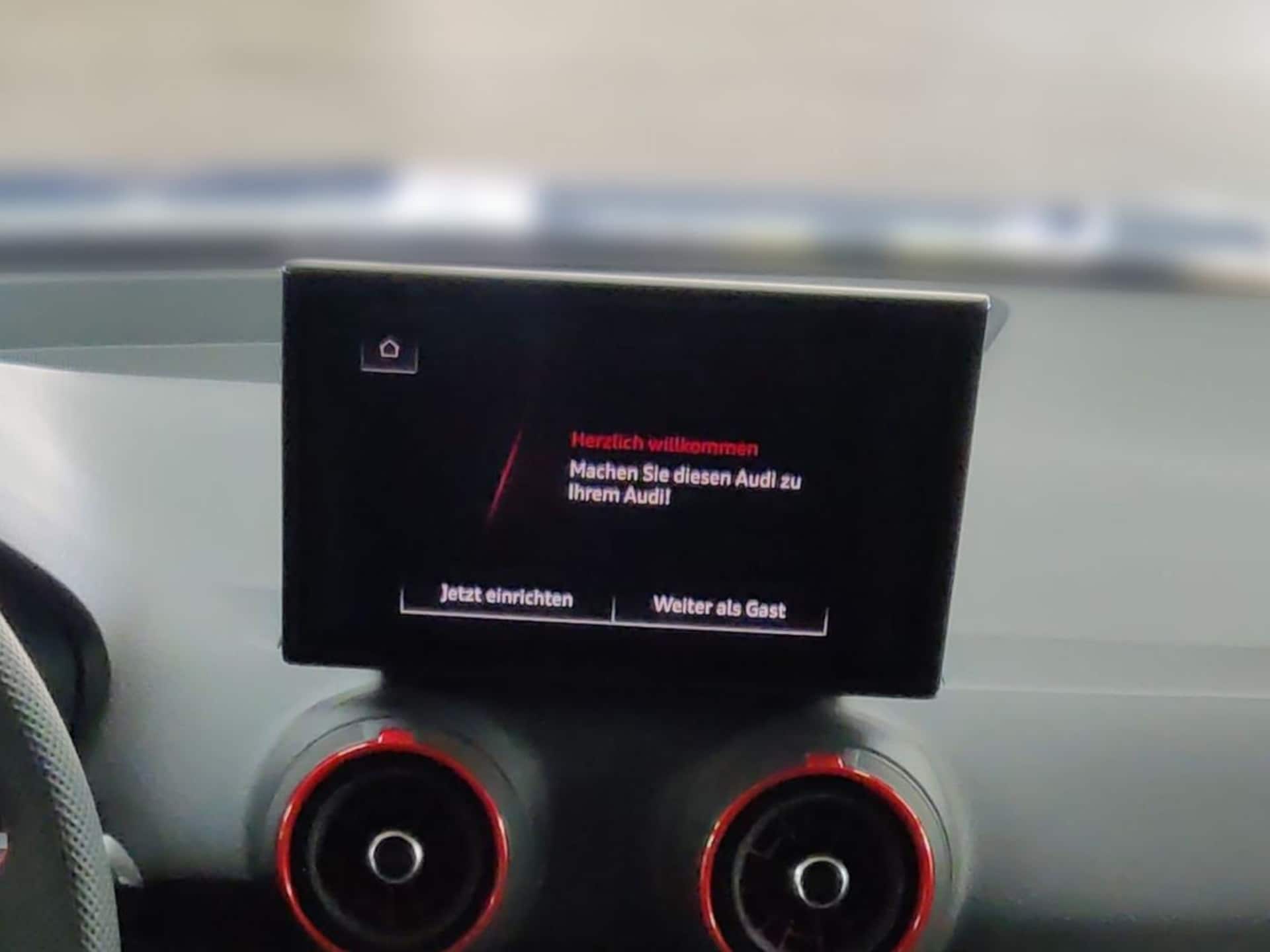 Audi Q2 S line