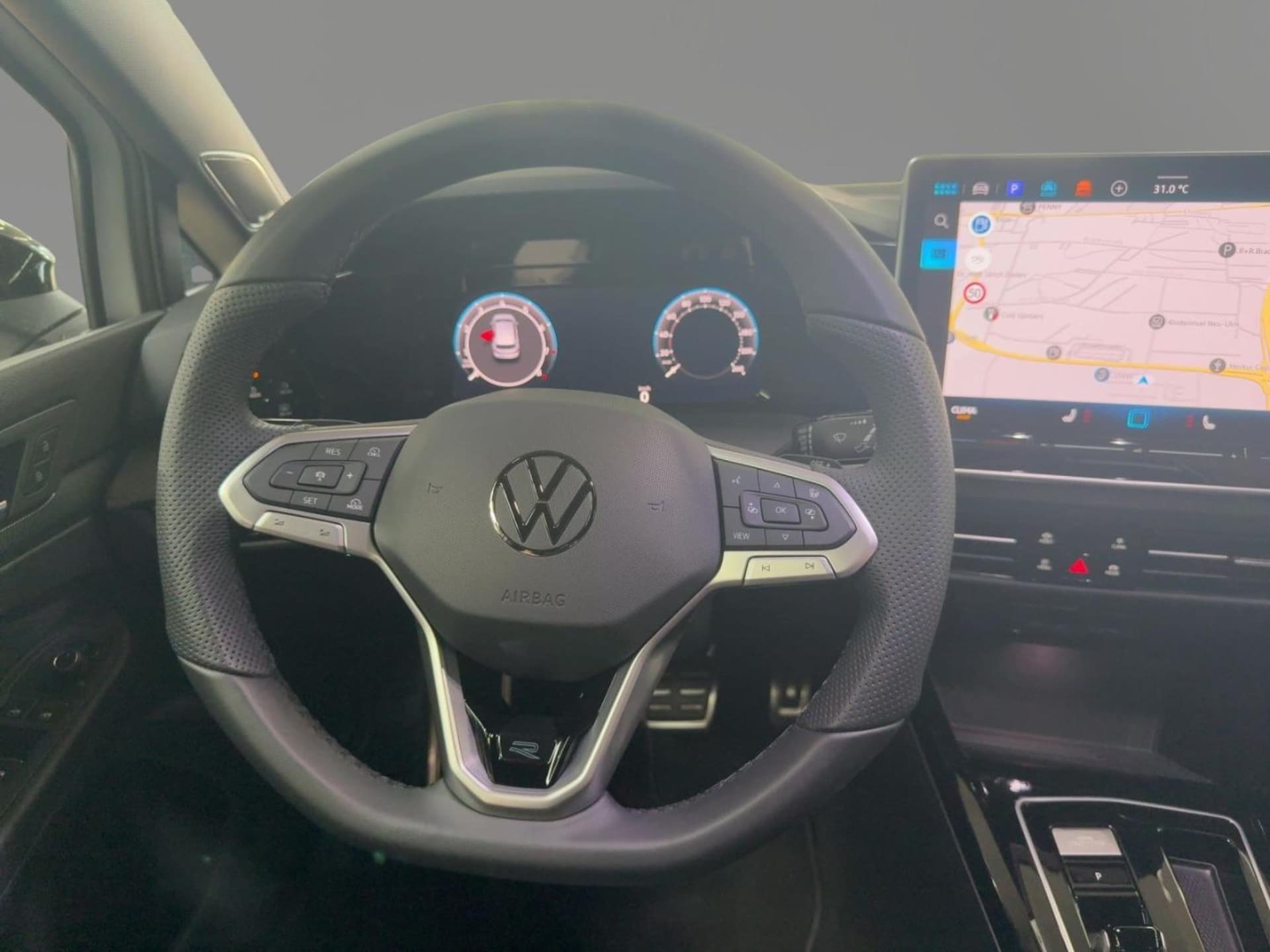Volkswagen Golf R-Line