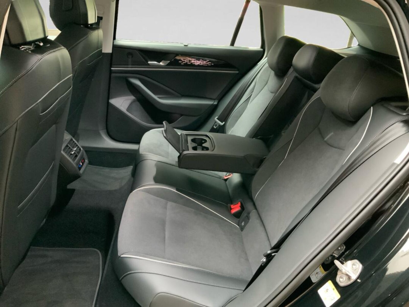 Volkswagen Passat – Bild 13
