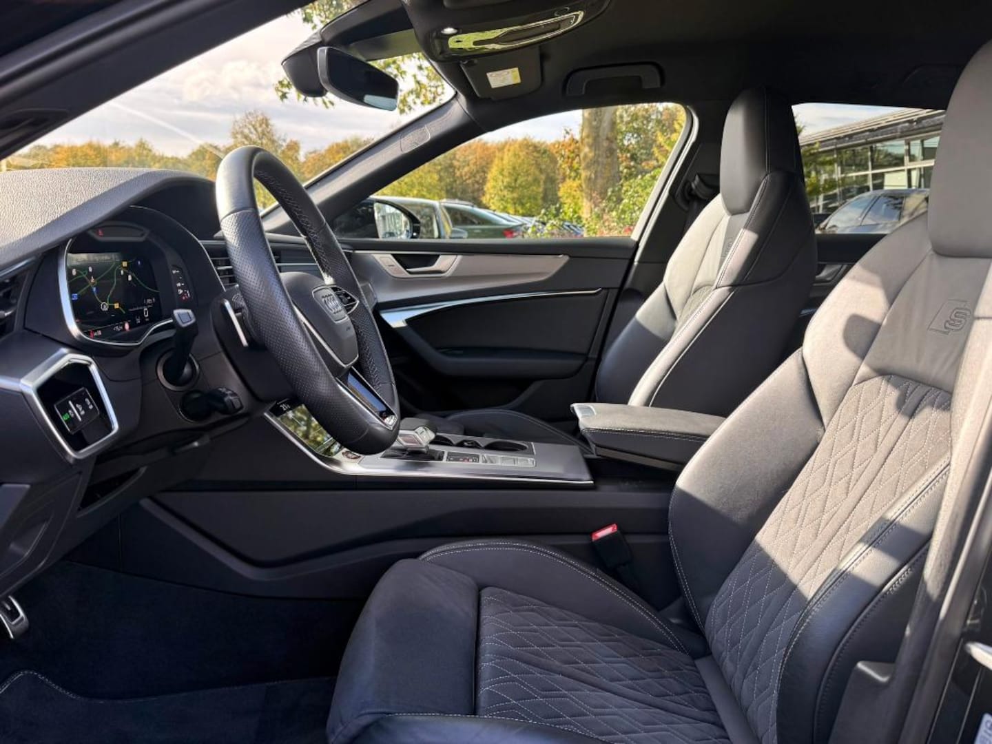 Bild über Audi S6 Avant TDI quattro tiptronic - für weitere Informationen kontaktieren Sie den Audi Partner