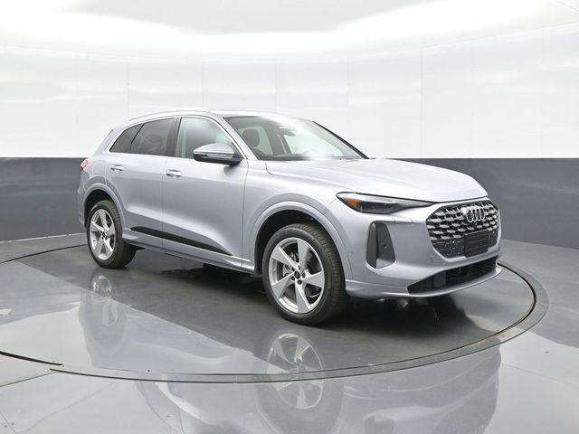 2026 Audi Q5 Premium Plus quattro's photo