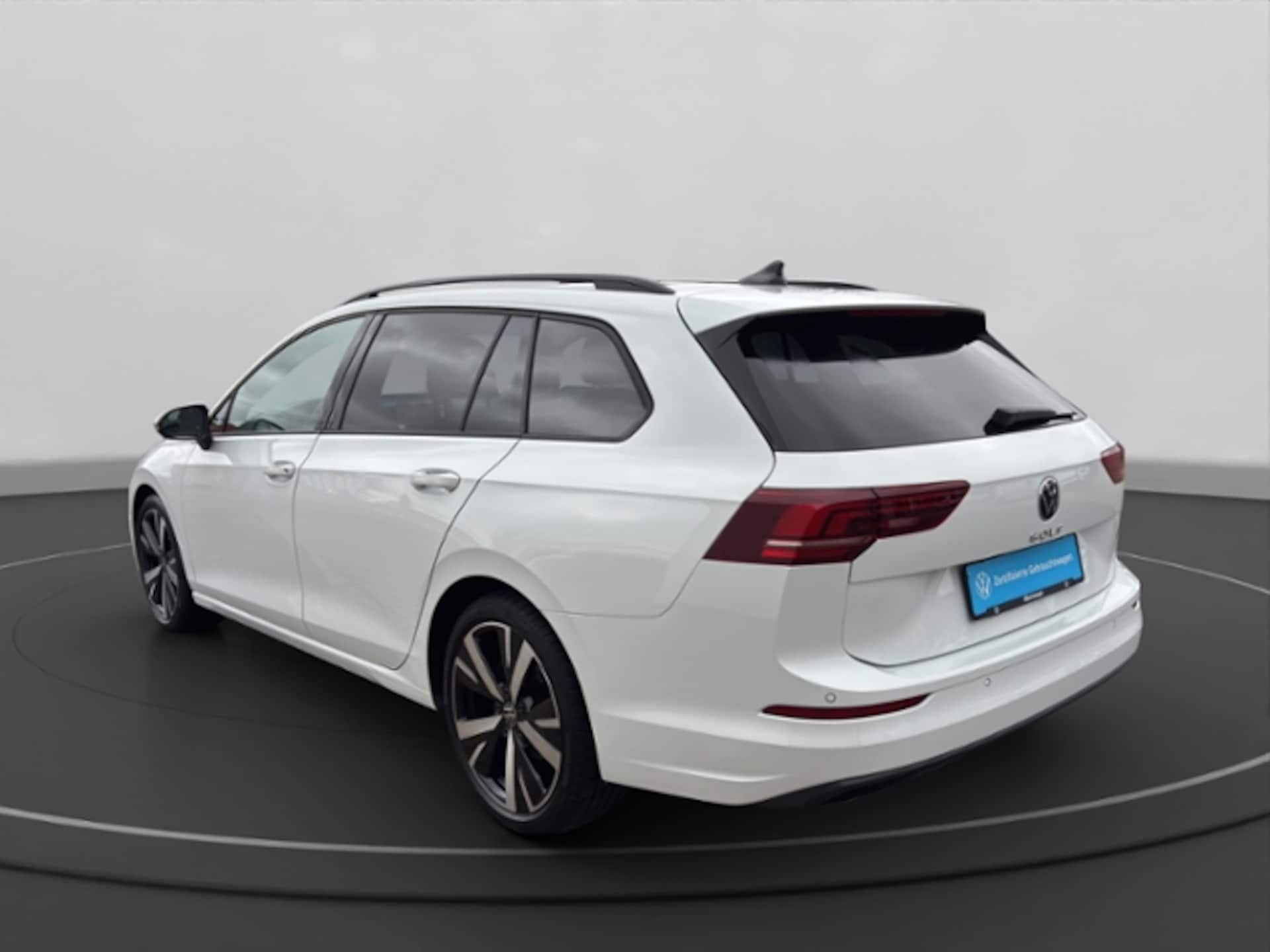 Volkswagen Golf Variant Life