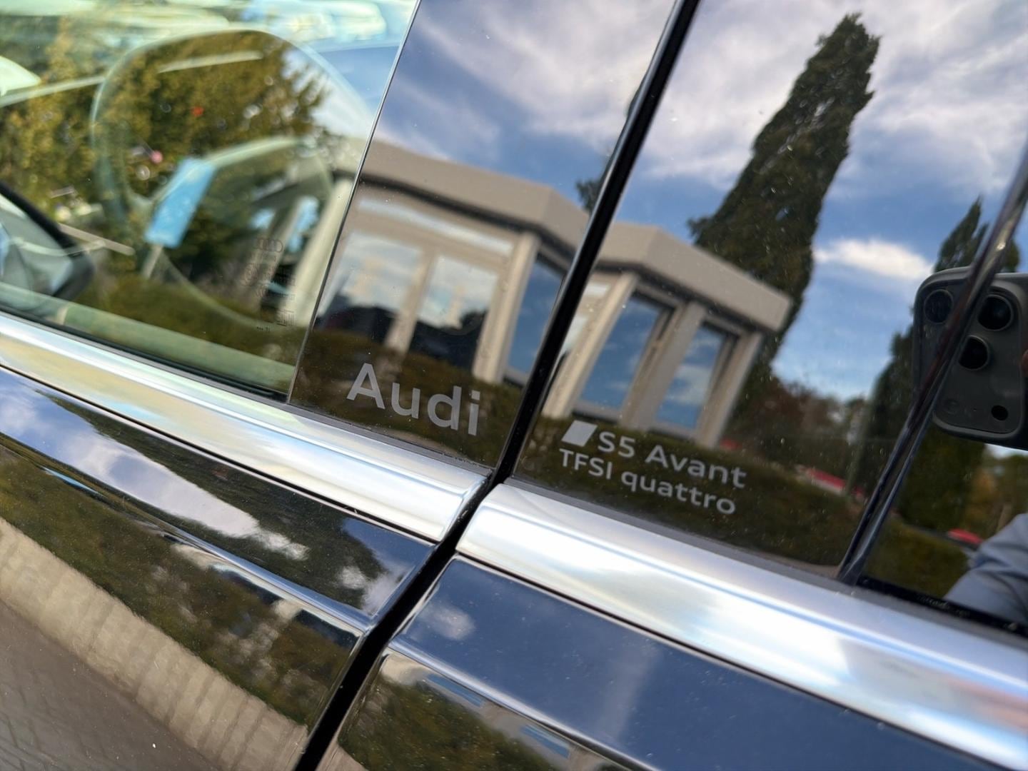 Bild über Audi S5 Avant TFSI 270 kW S tronic - für weitere Informationen kontaktieren Sie den Audi Partner
