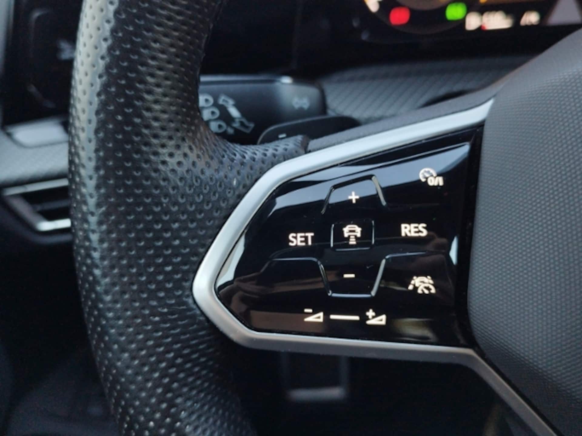 Volkswagen Golf Variant R-Line