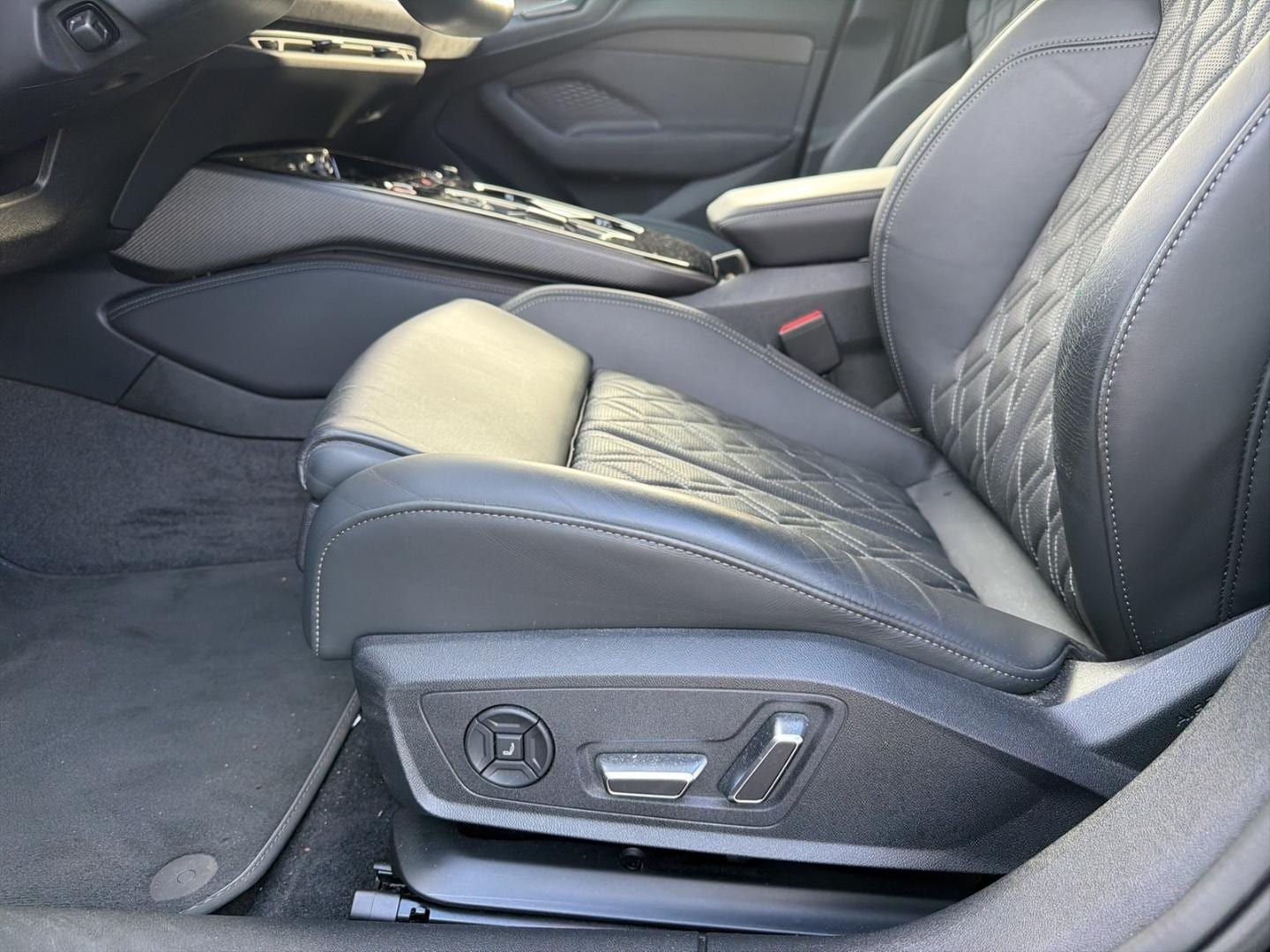 Bild über Audi S5 Avant TFSI 270 kW S tronic - für weitere Informationen kontaktieren Sie den Audi Partner