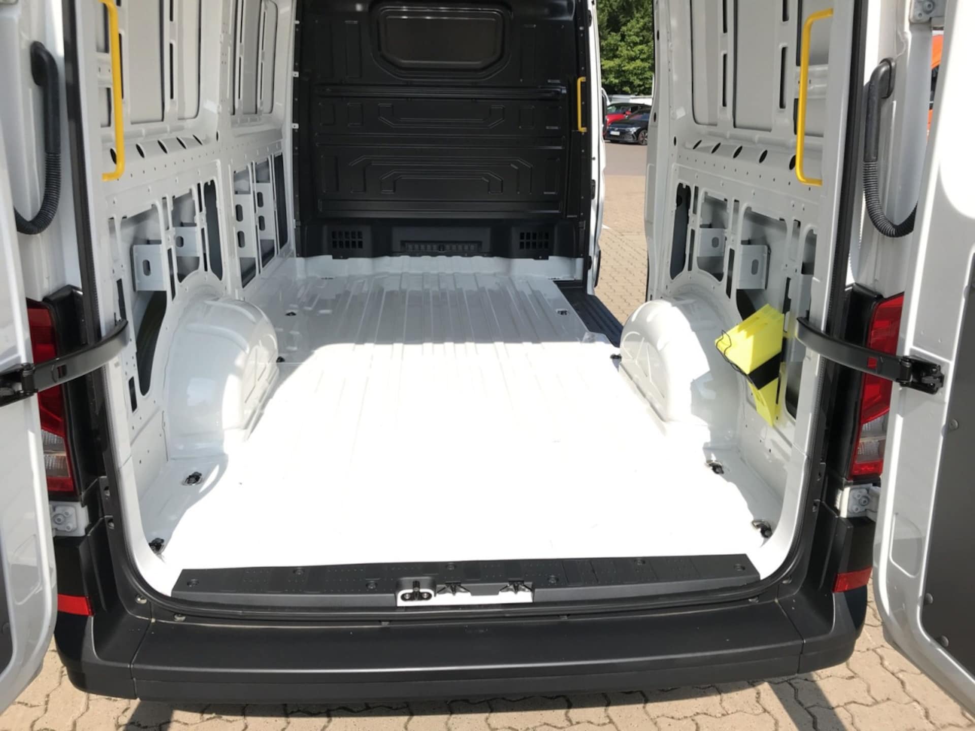 Volkswagen Crafter Kasten mittlerer Radstand