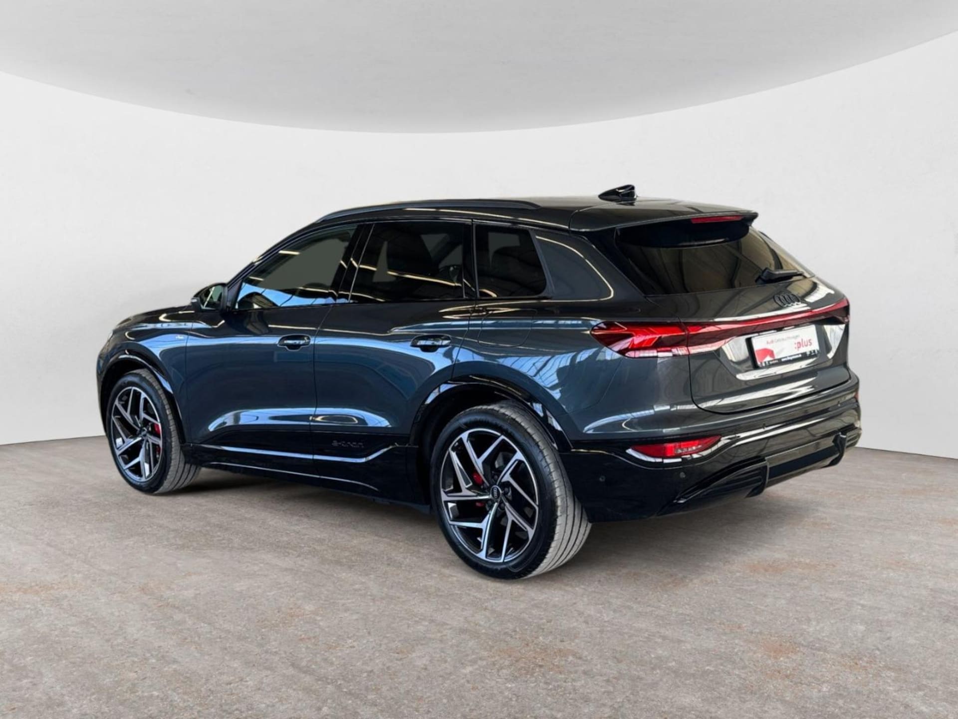 Audi Q6 SUV e-tron