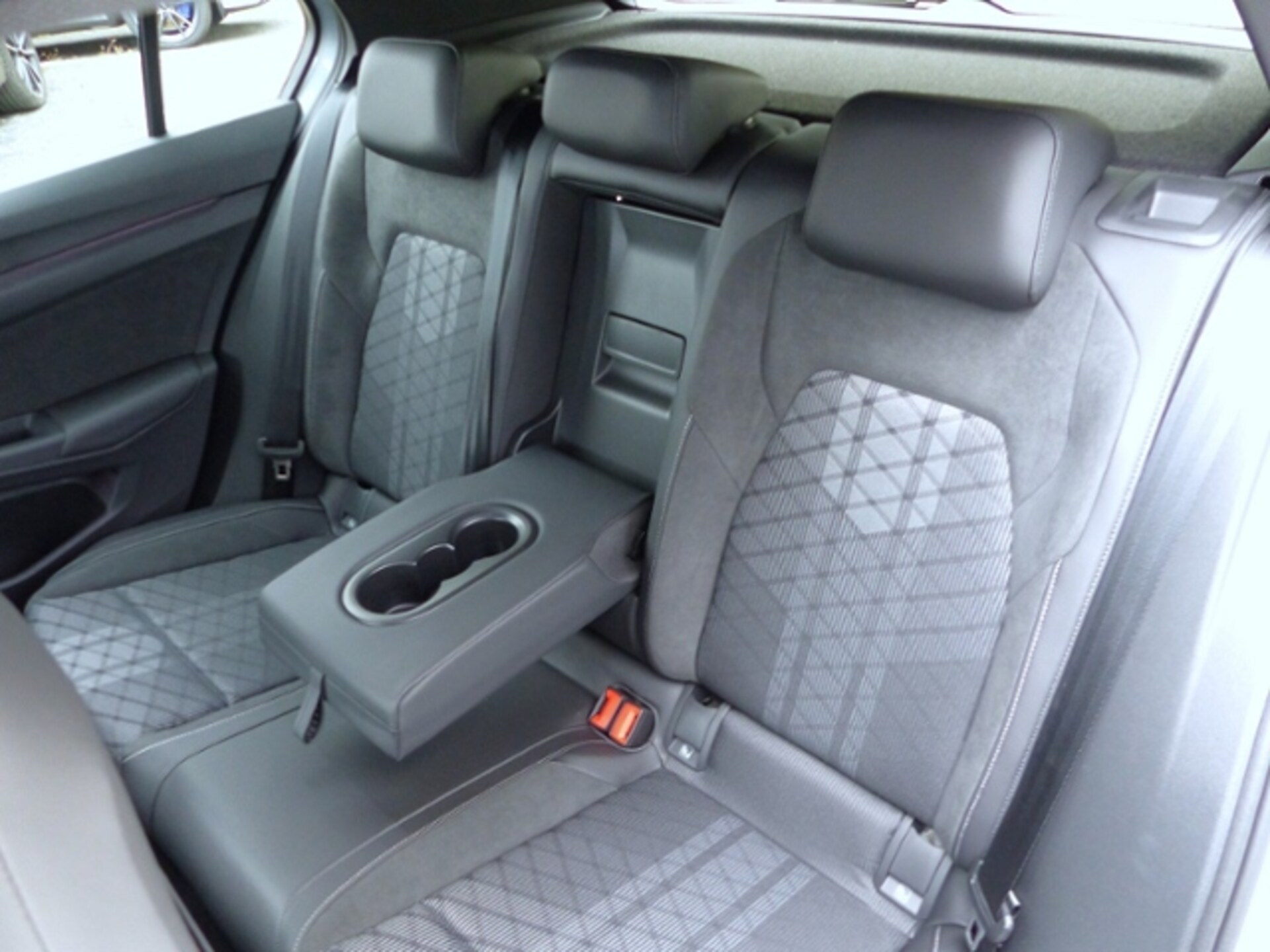Volkswagen Golf R-Line