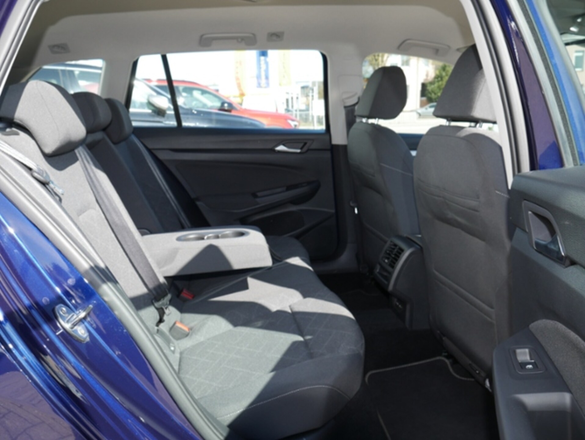 Volkswagen Golf Variant Life