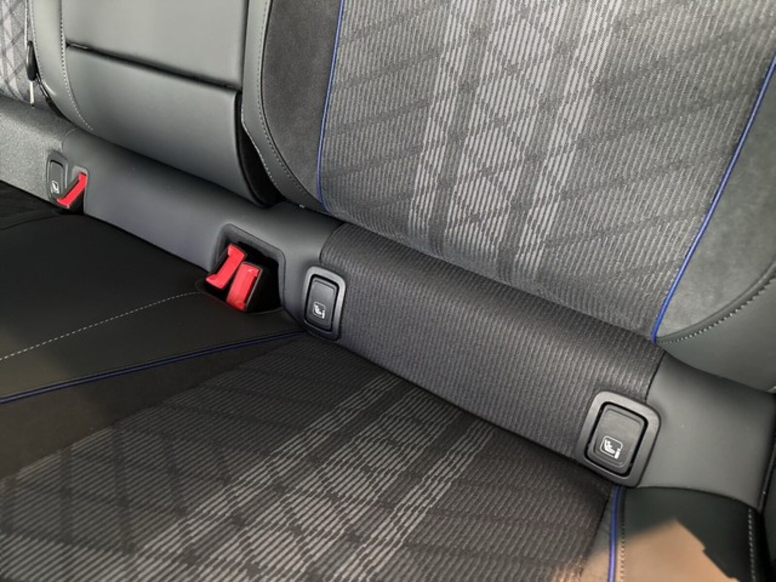 Volkswagen Passat – Bild 14