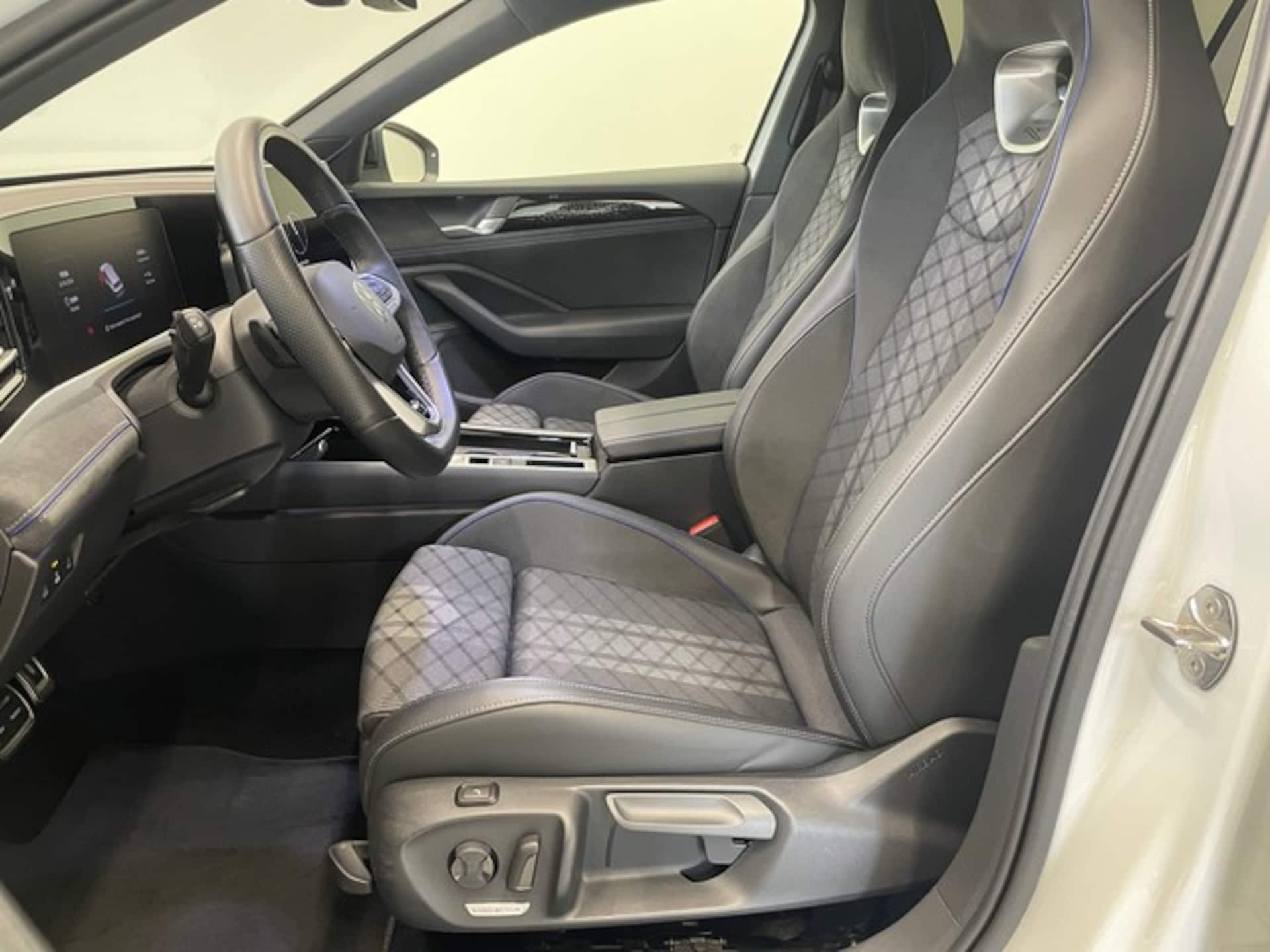 Volkswagen Passat R-Line