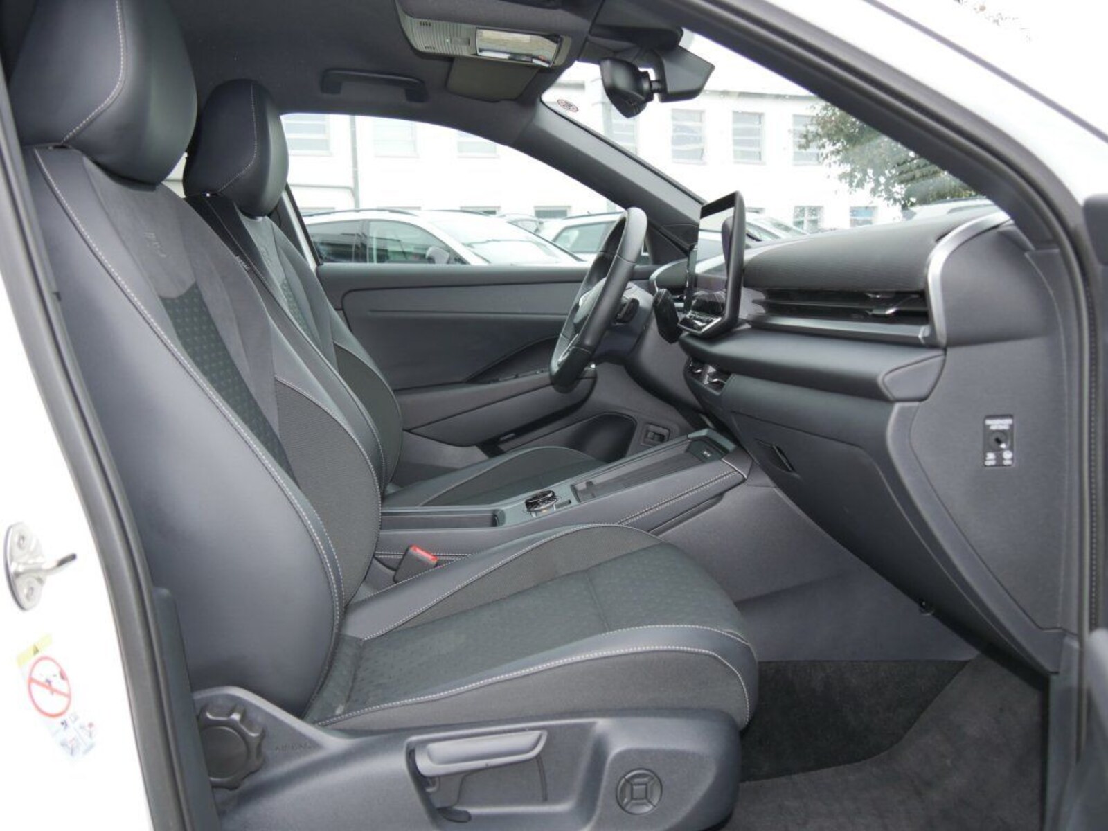 Volkswagen T-Roc – Bild 3