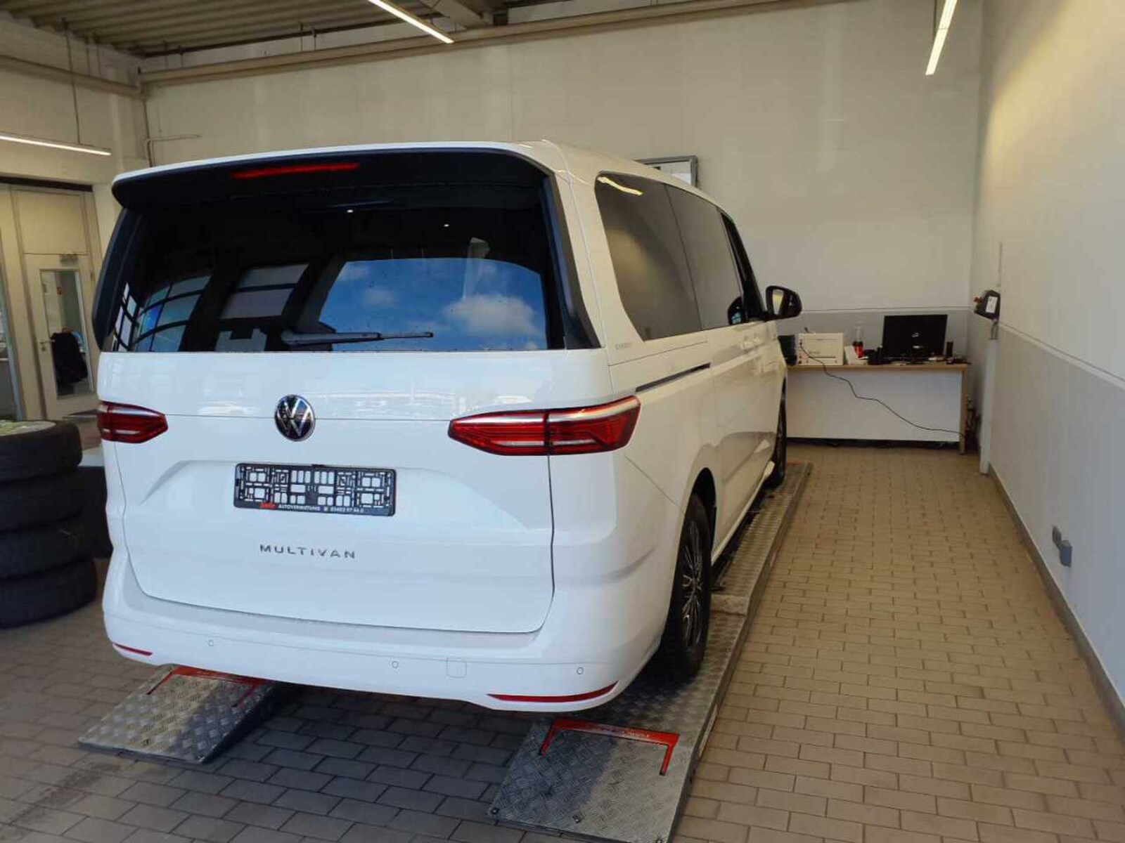 Volkswagen Multivan Langversion – Bild 10