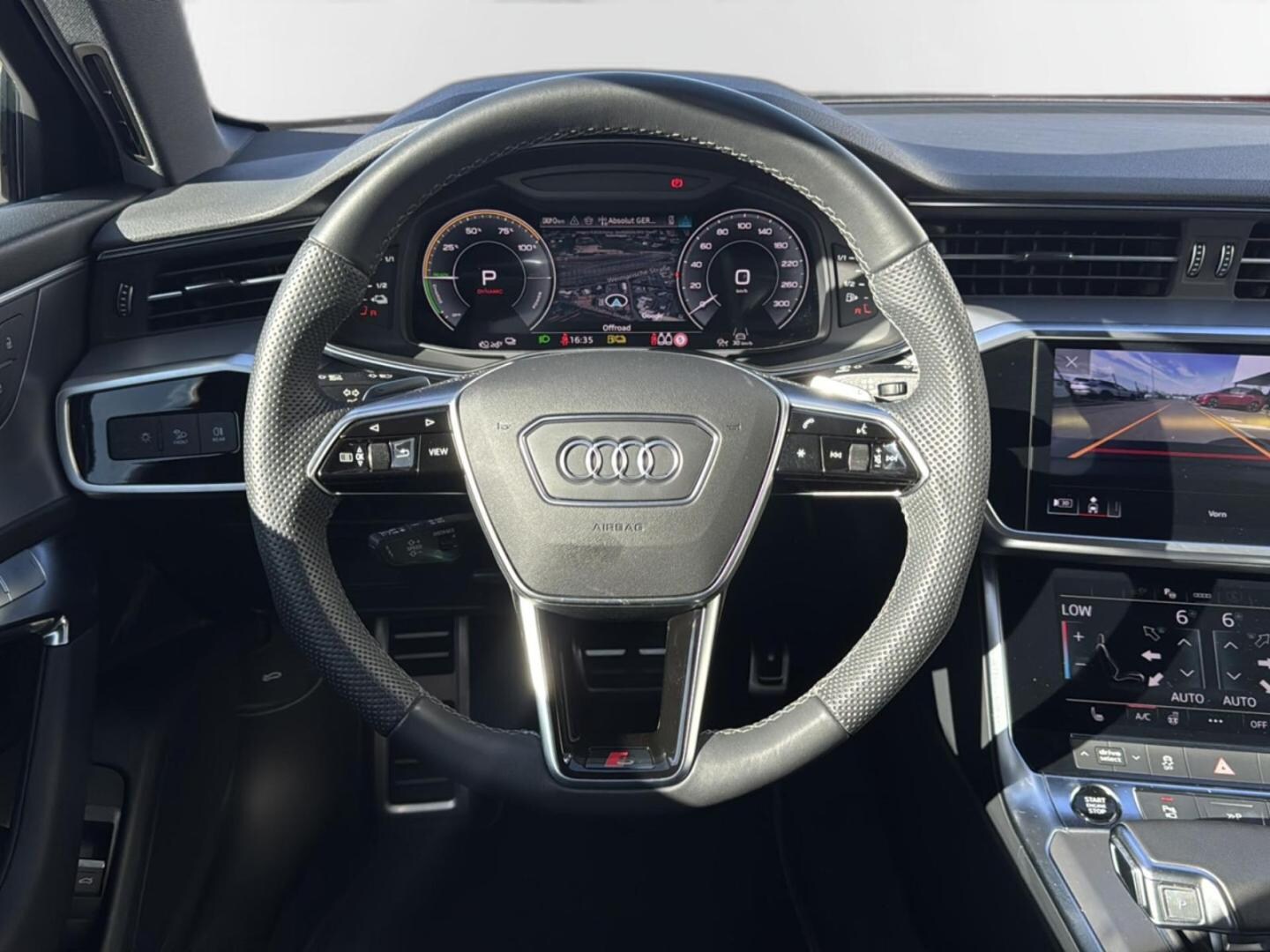 Bild über Audi A6 Avant TFSI e S line 55 TFSI e quattro S tronic - für weitere Informationen kontaktieren Sie den Audi Partner